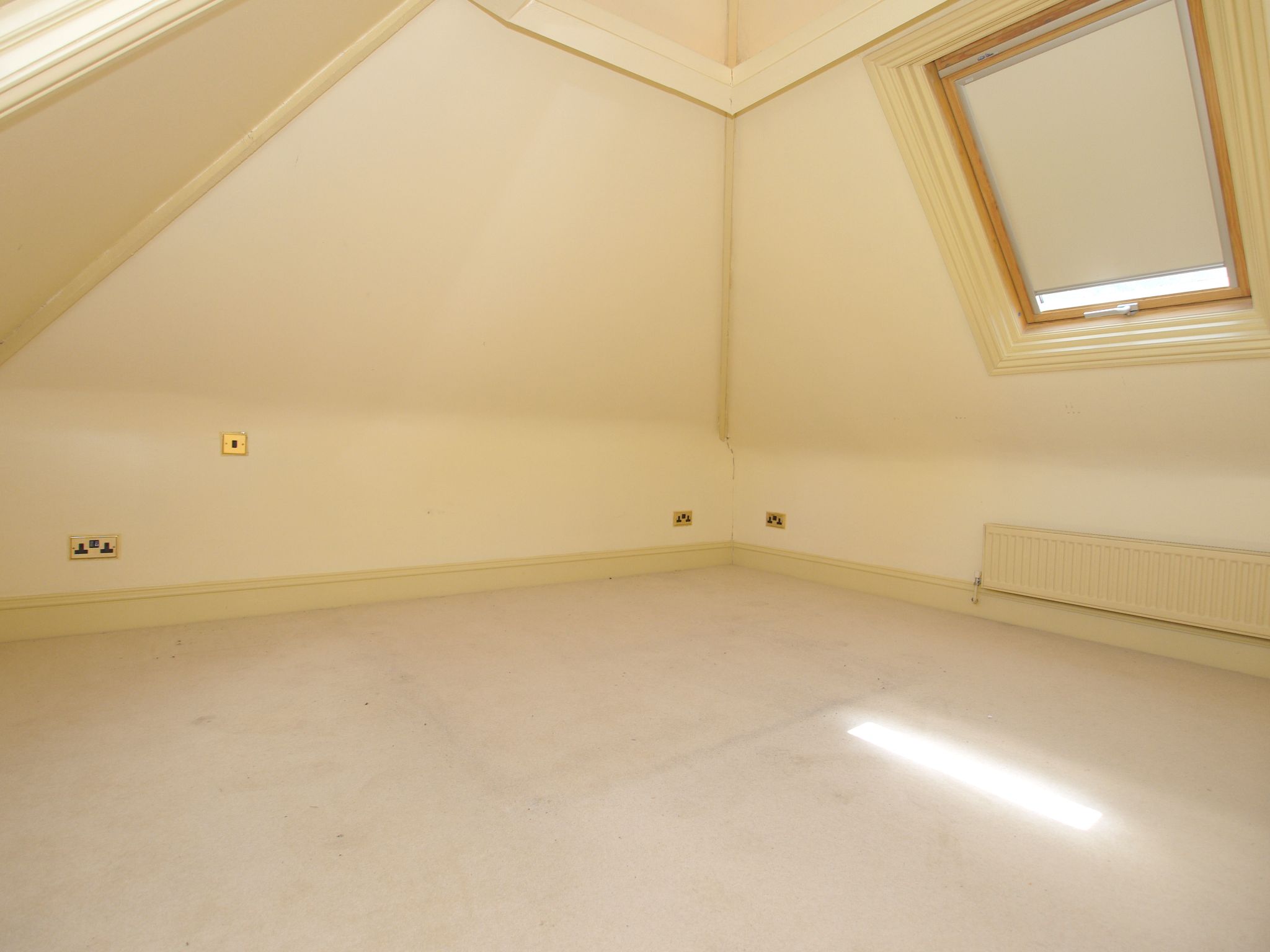5 bedroom detached house Sold in Sevenoaks - Photograph 8