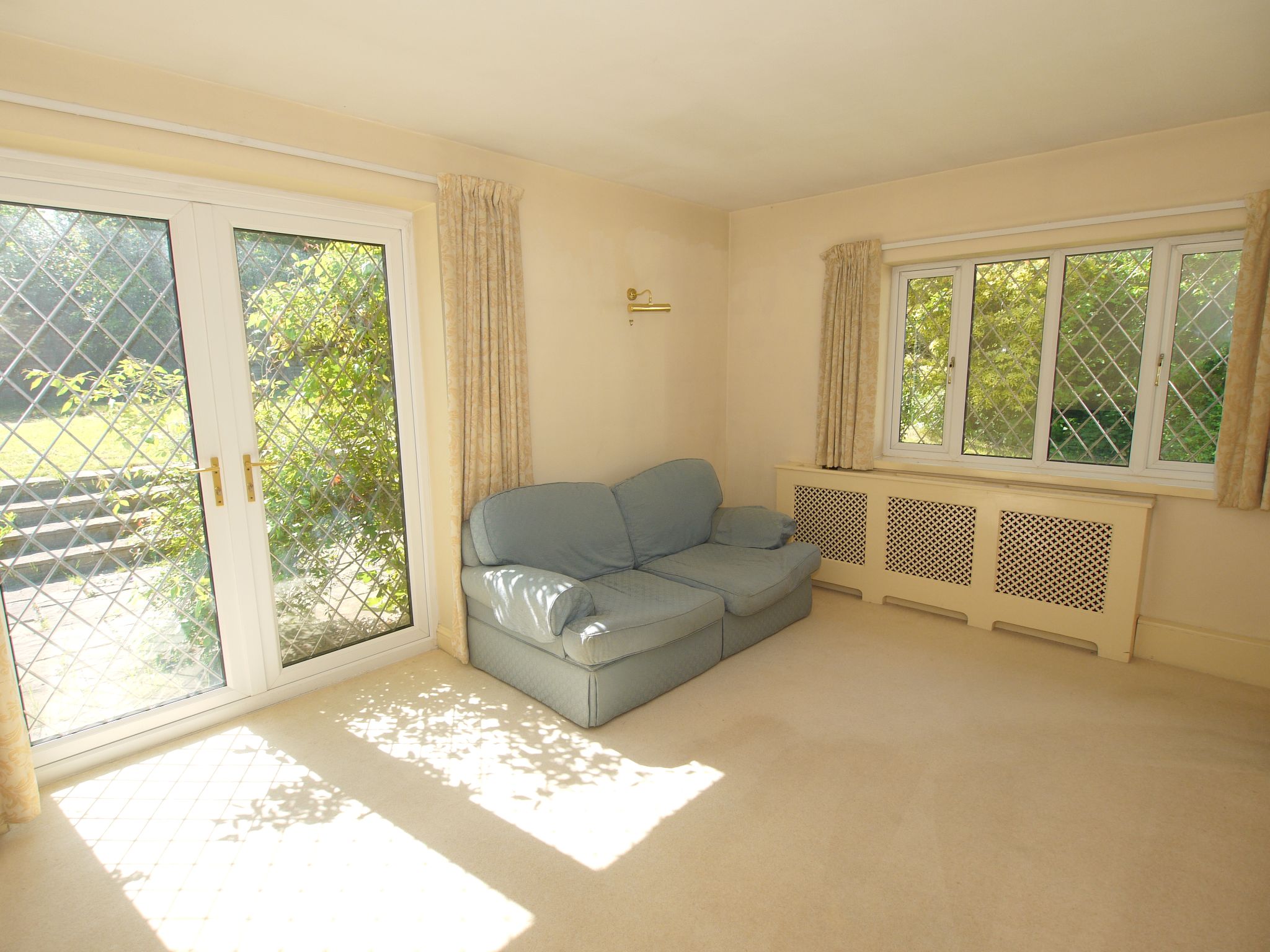 5 bedroom detached house Sold in Sevenoaks - Photograph 14