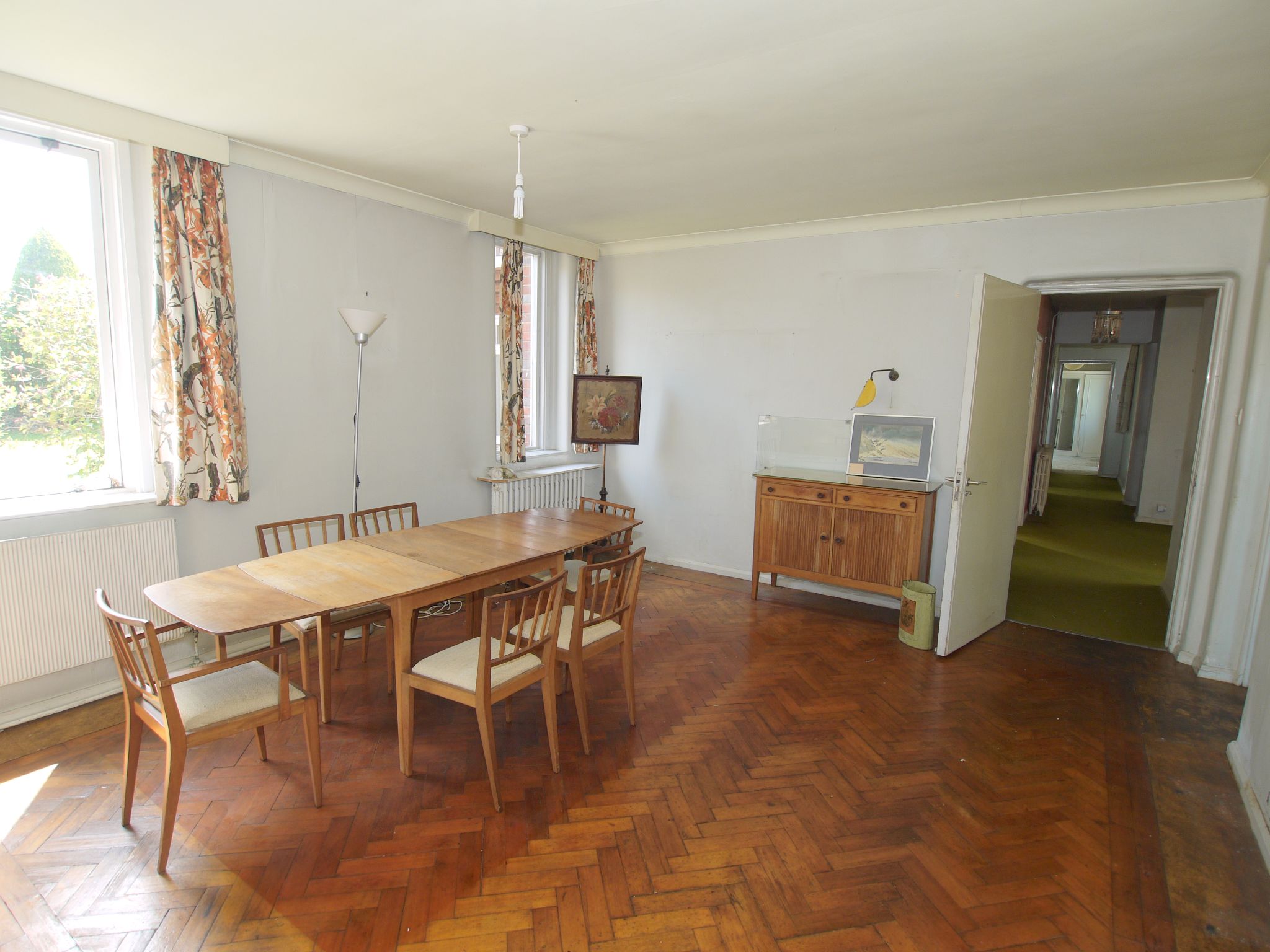 4 bedroom detached bungalow Sold in Sevenoaks - Photograph 11