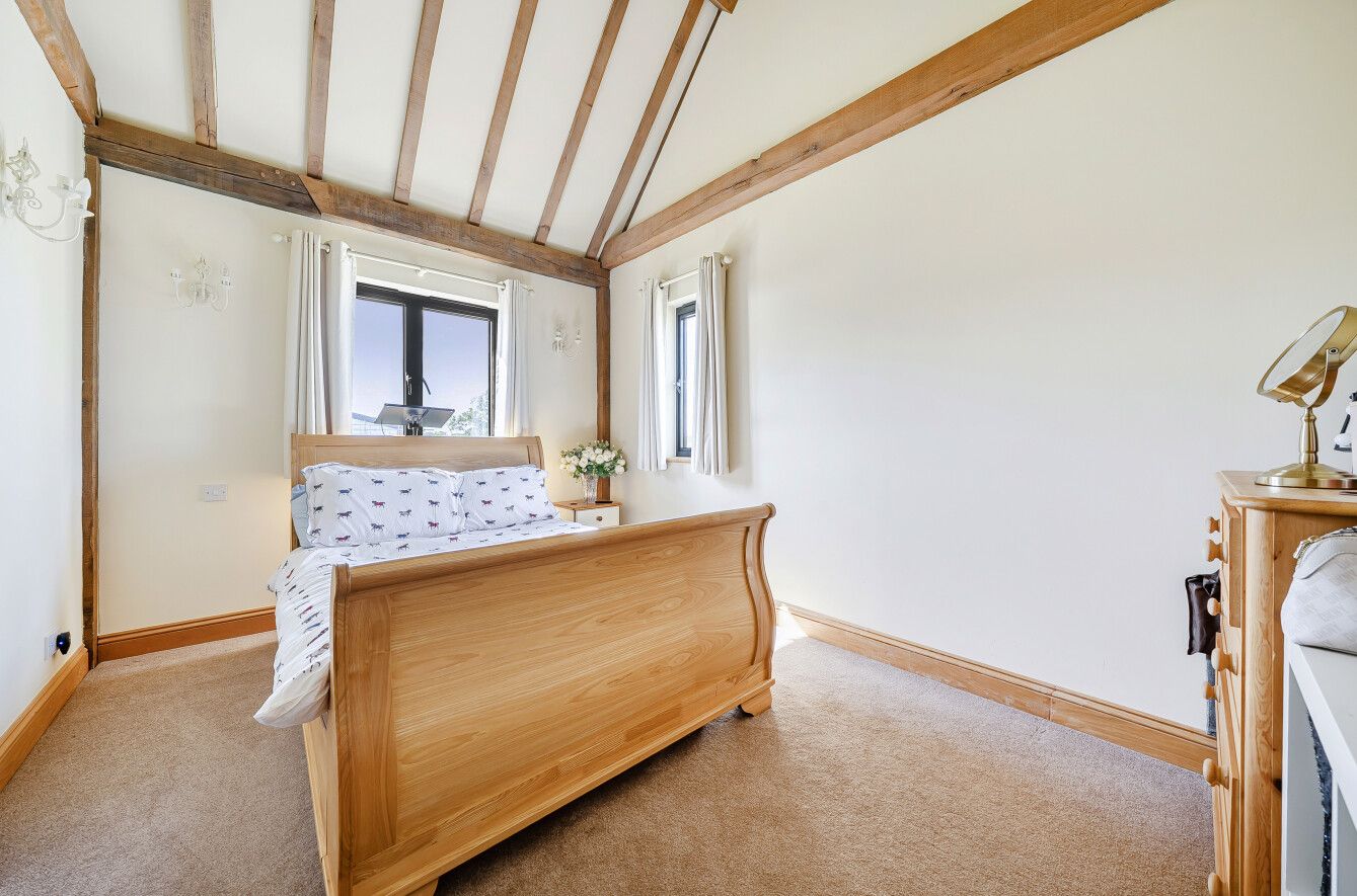 4 bedroom detached house For Sale in Tonbridge - Photograph 11