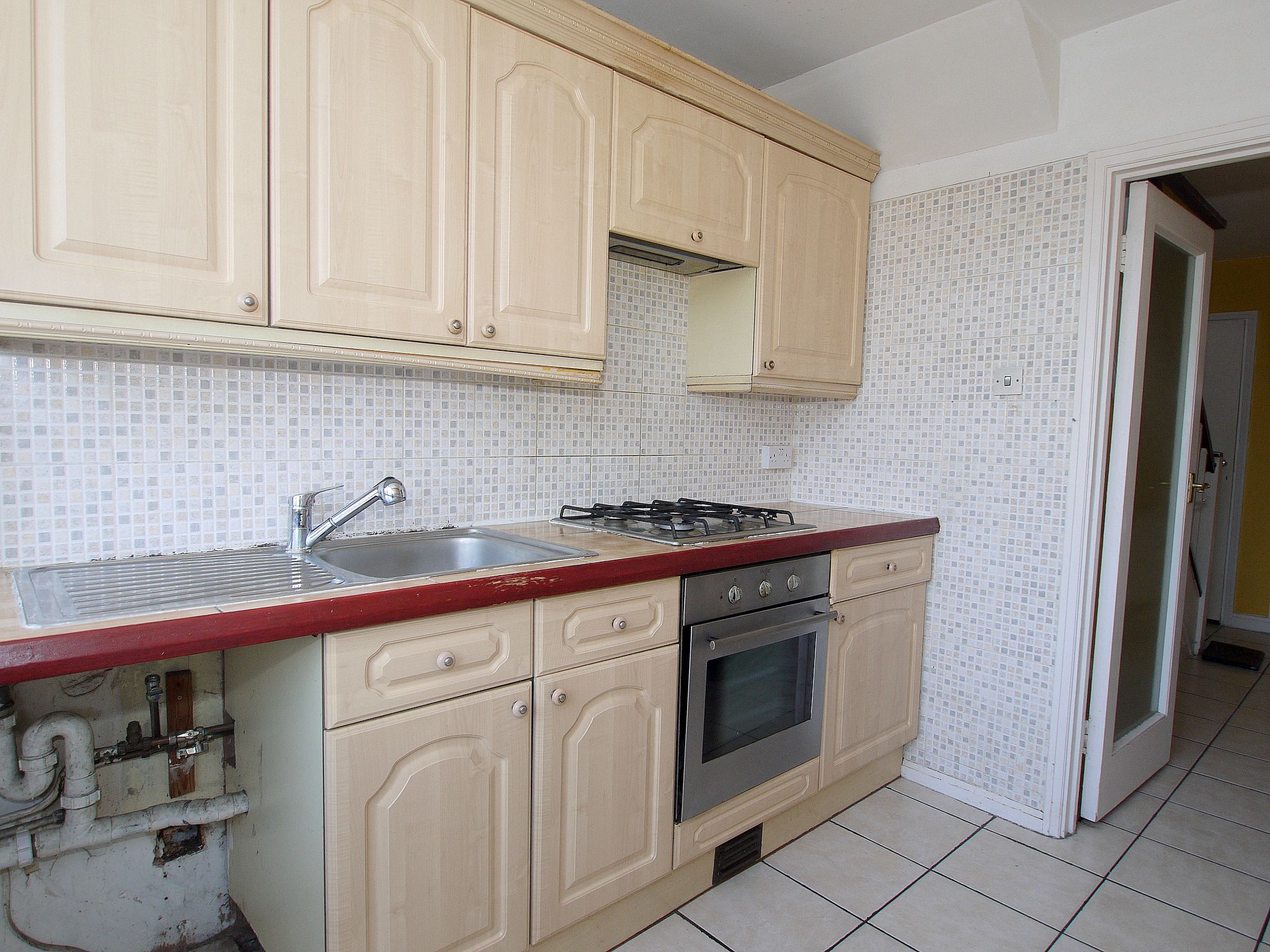 3 bedroom apartment Sold in Sevenoaks - Photograph 11