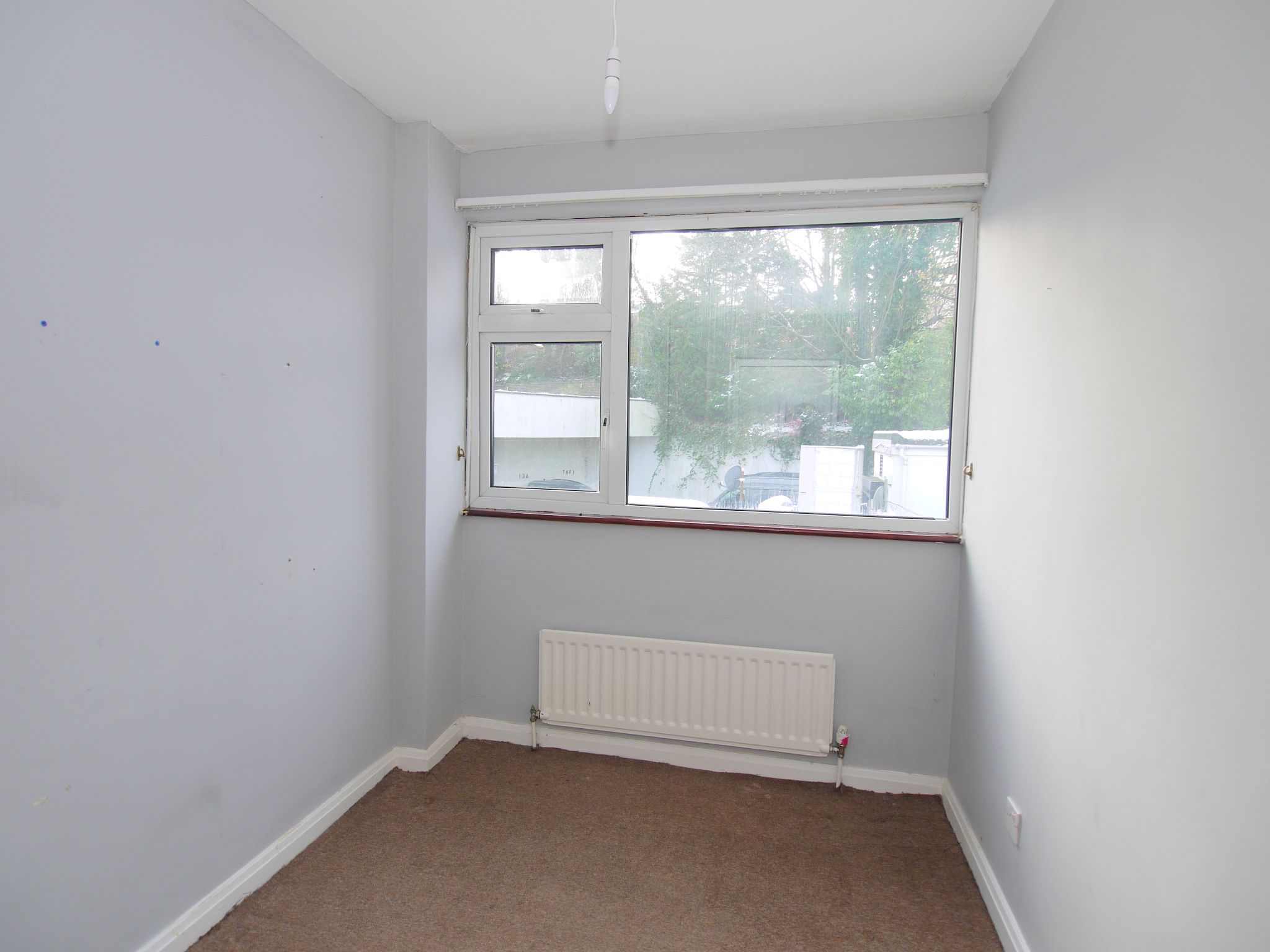 3 bedroom apartment Sold in Sevenoaks - Photograph 2