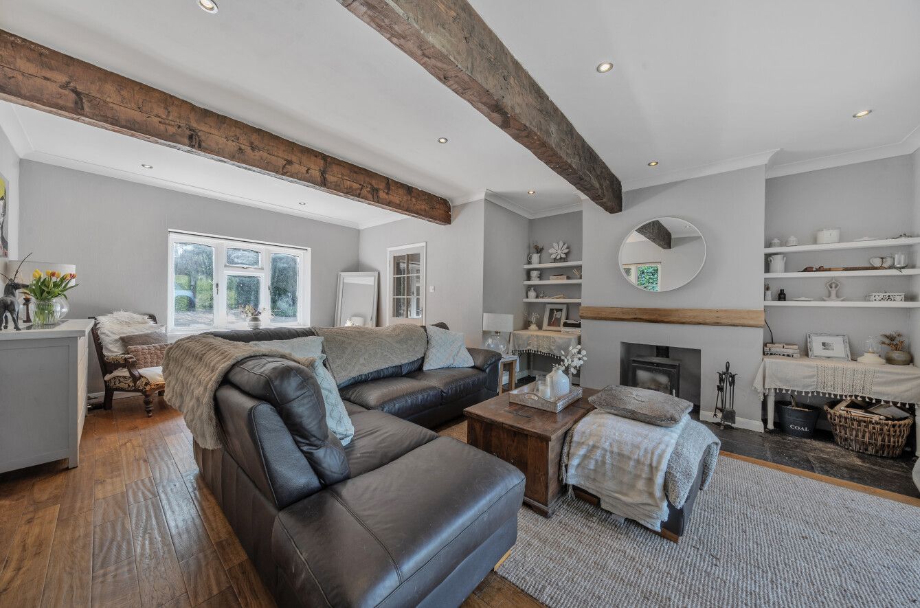 5 bedroom detached house Sold in Knockholt - Photograph 7