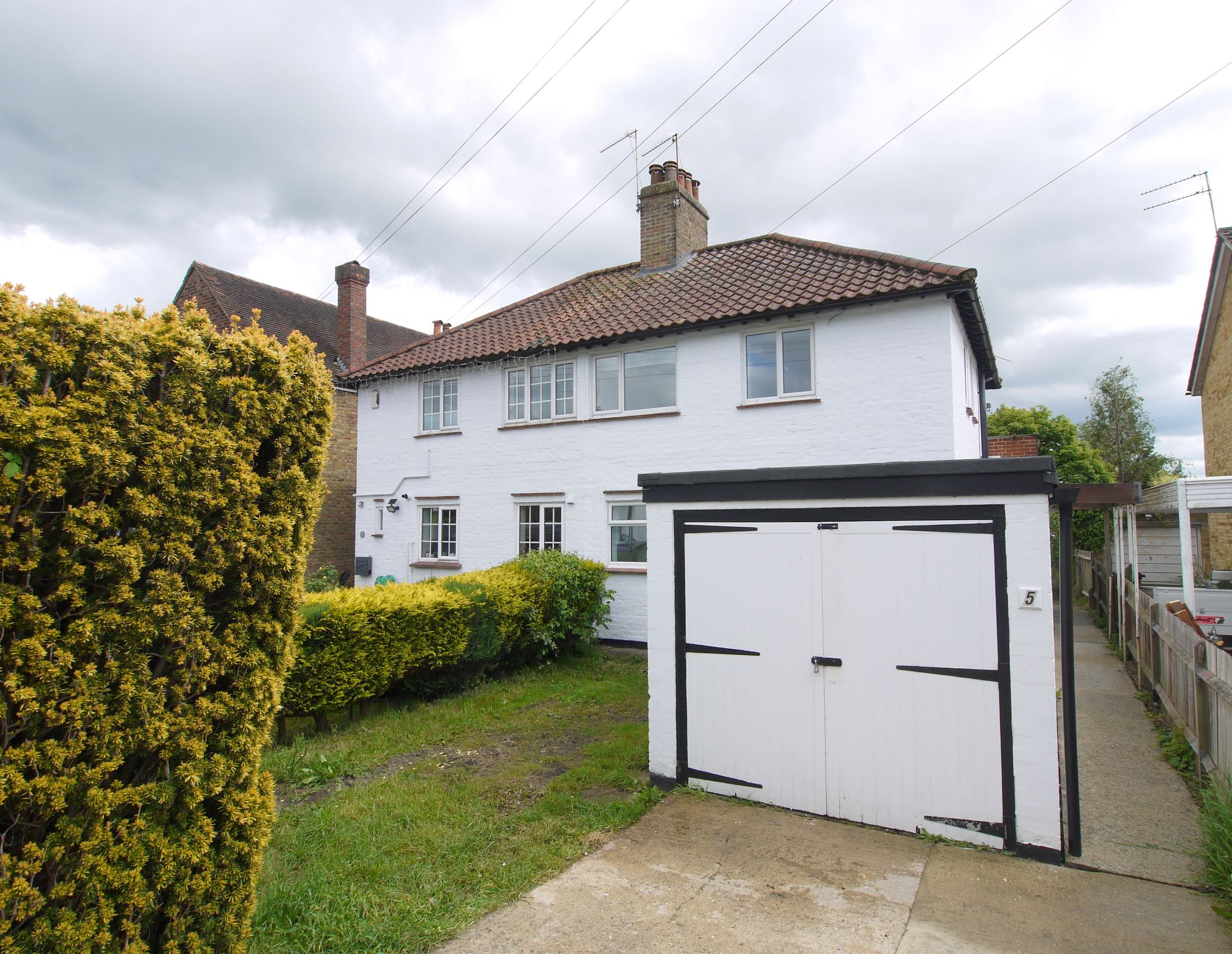 3 bedroom semi-detached house For Sale in Sevenoaks - Property photograph