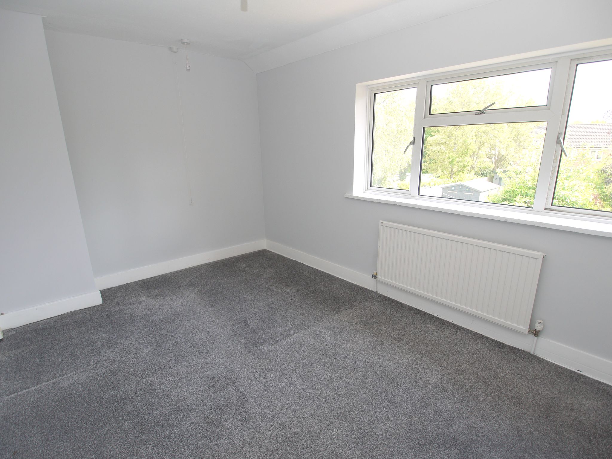 3 bedroom semi-detached house For Sale in Sevenoaks - Photograph 4