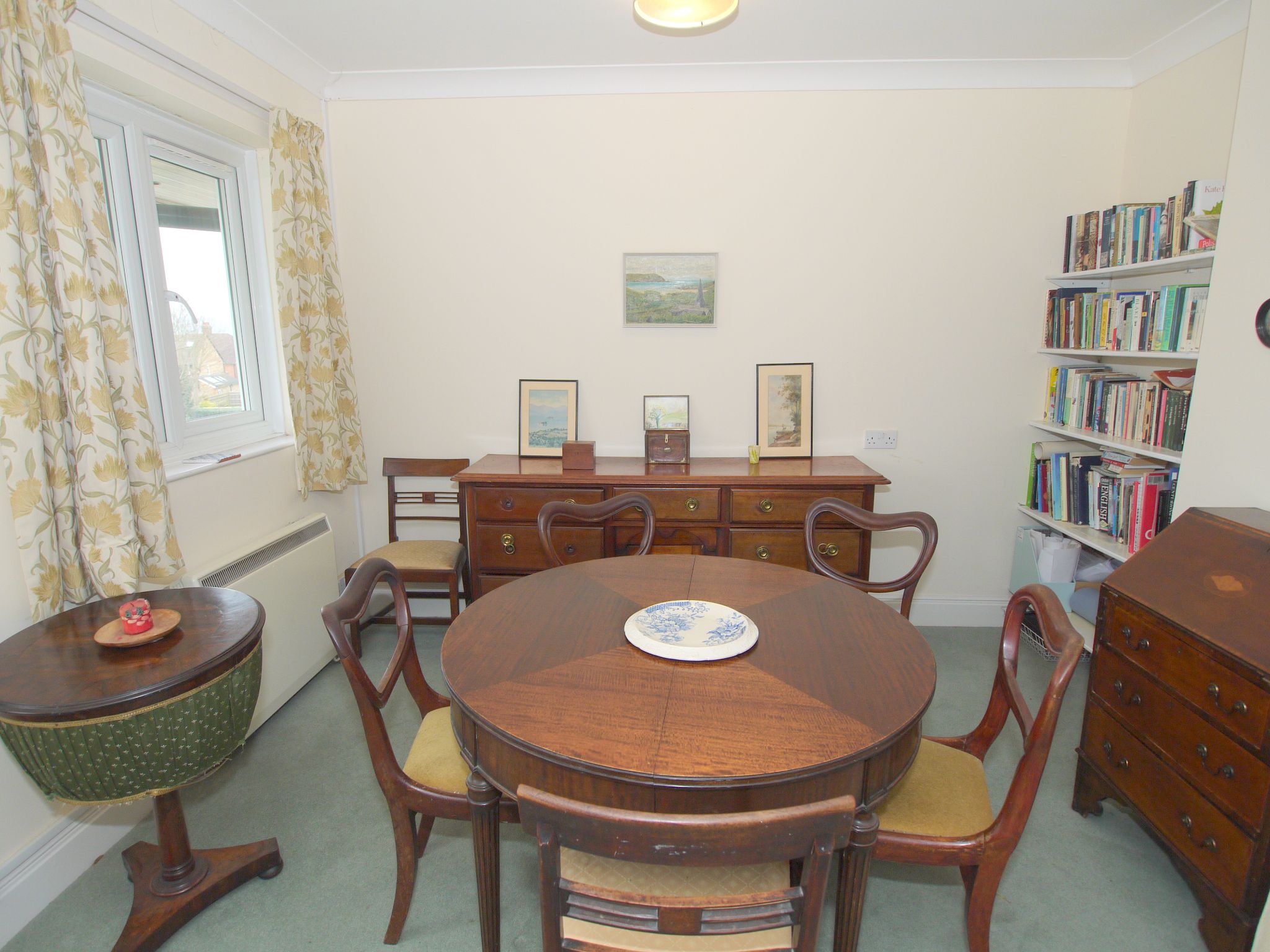 1 bedroom apartment Sold in Sevenoaks - Photograph 5