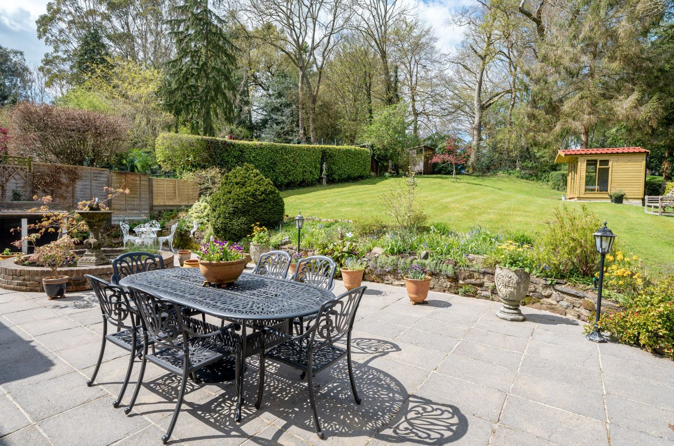 5 bedroom detached house Sold in Sevenoaks - Photograph 17