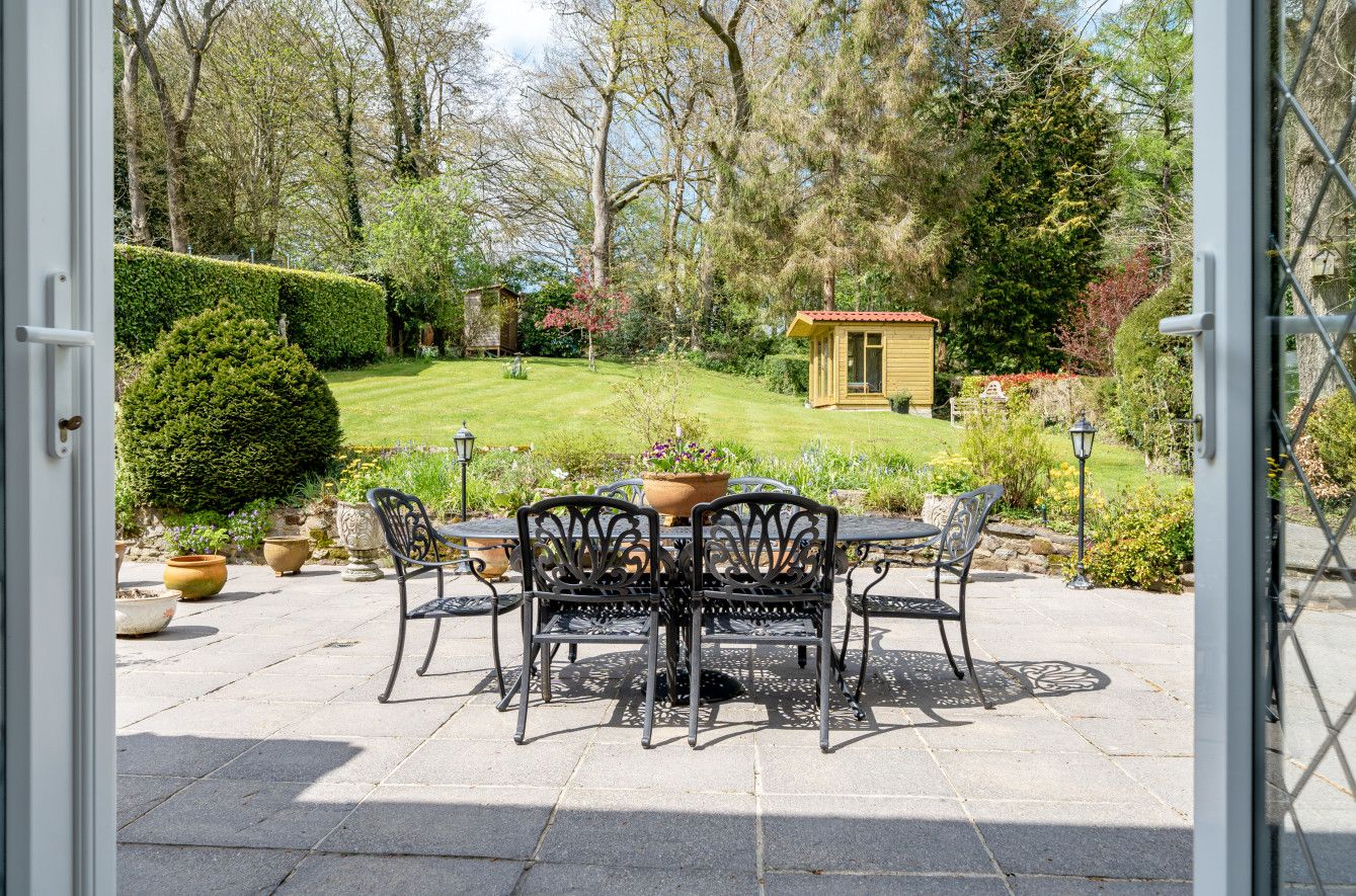 5 bedroom detached house Sold in Sevenoaks - Photograph 15