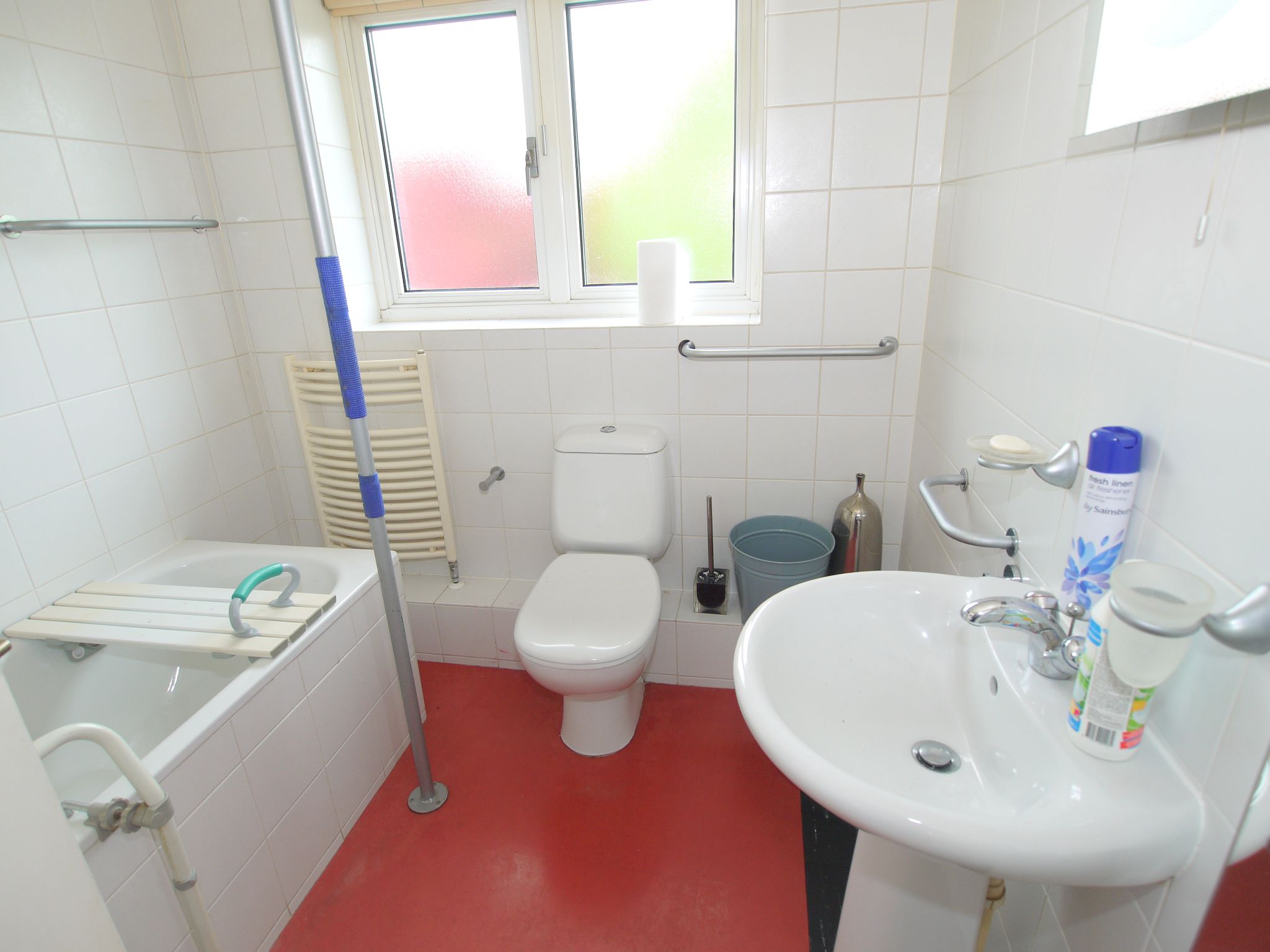 4 bedroom semi-detached house Sold in Sevenoaks - Photograph 7