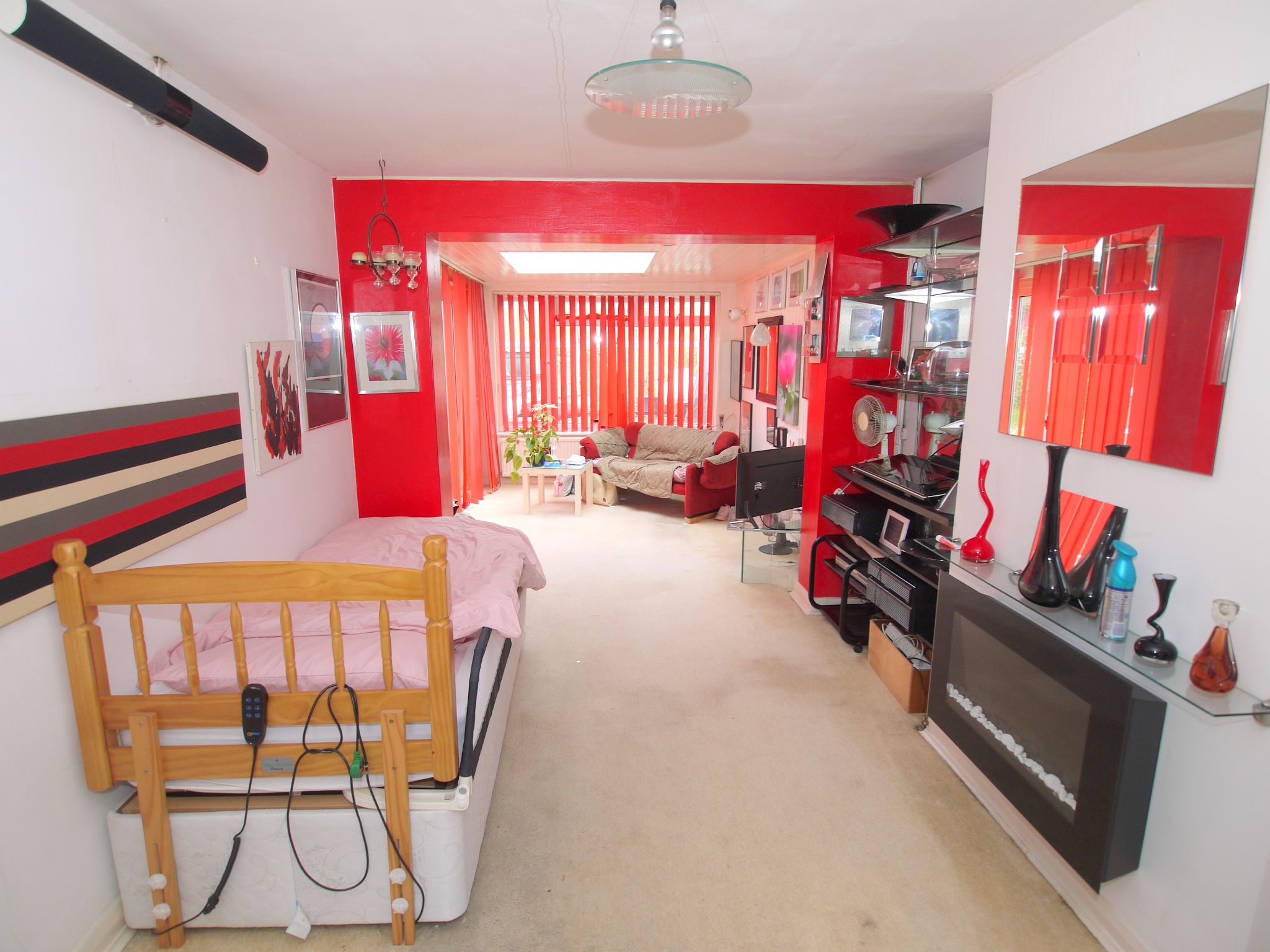4 bedroom semi-detached house Sold in Sevenoaks - Photograph 4