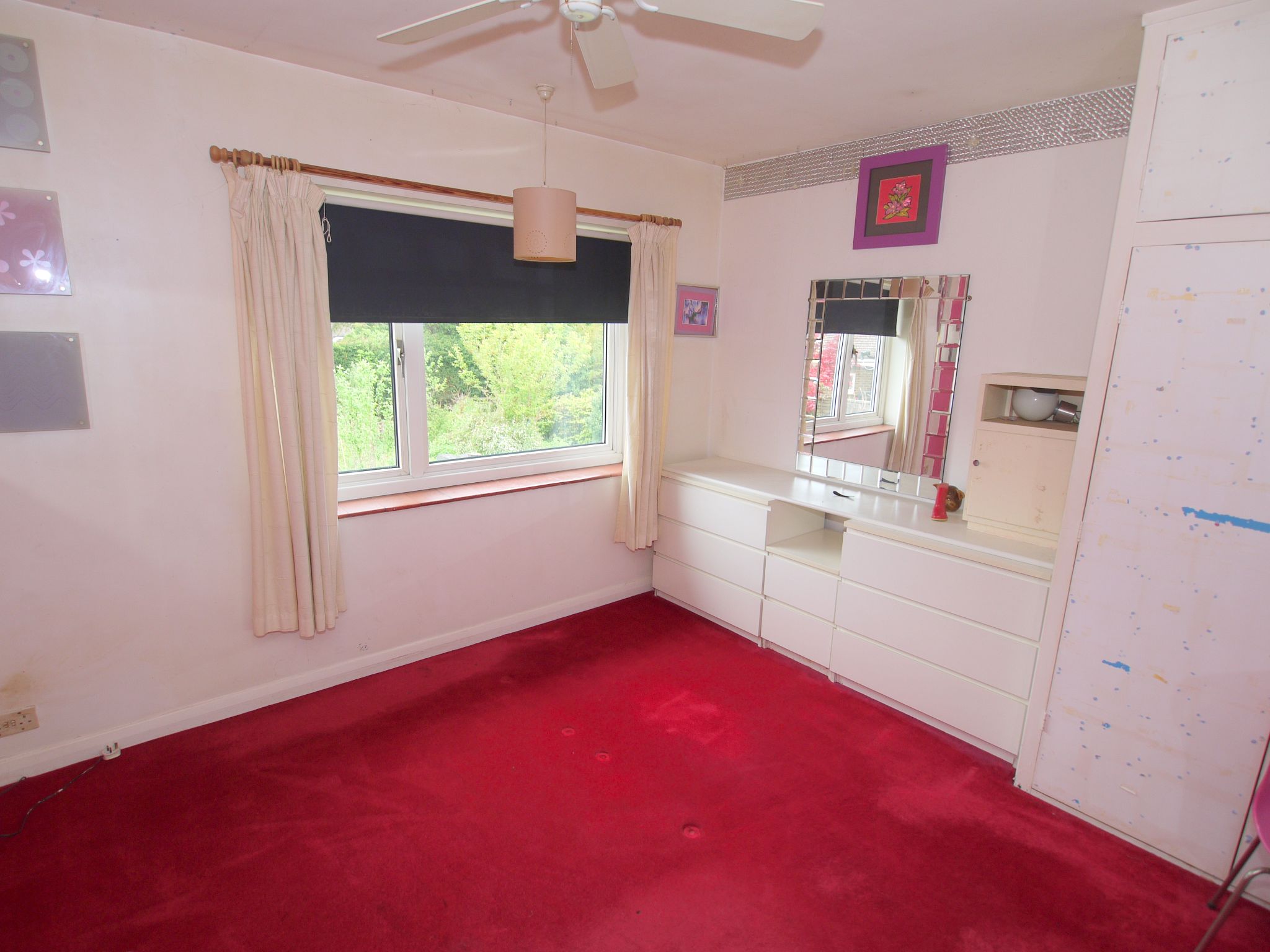 4 bedroom semi-detached house Sold in Sevenoaks - Photograph 6