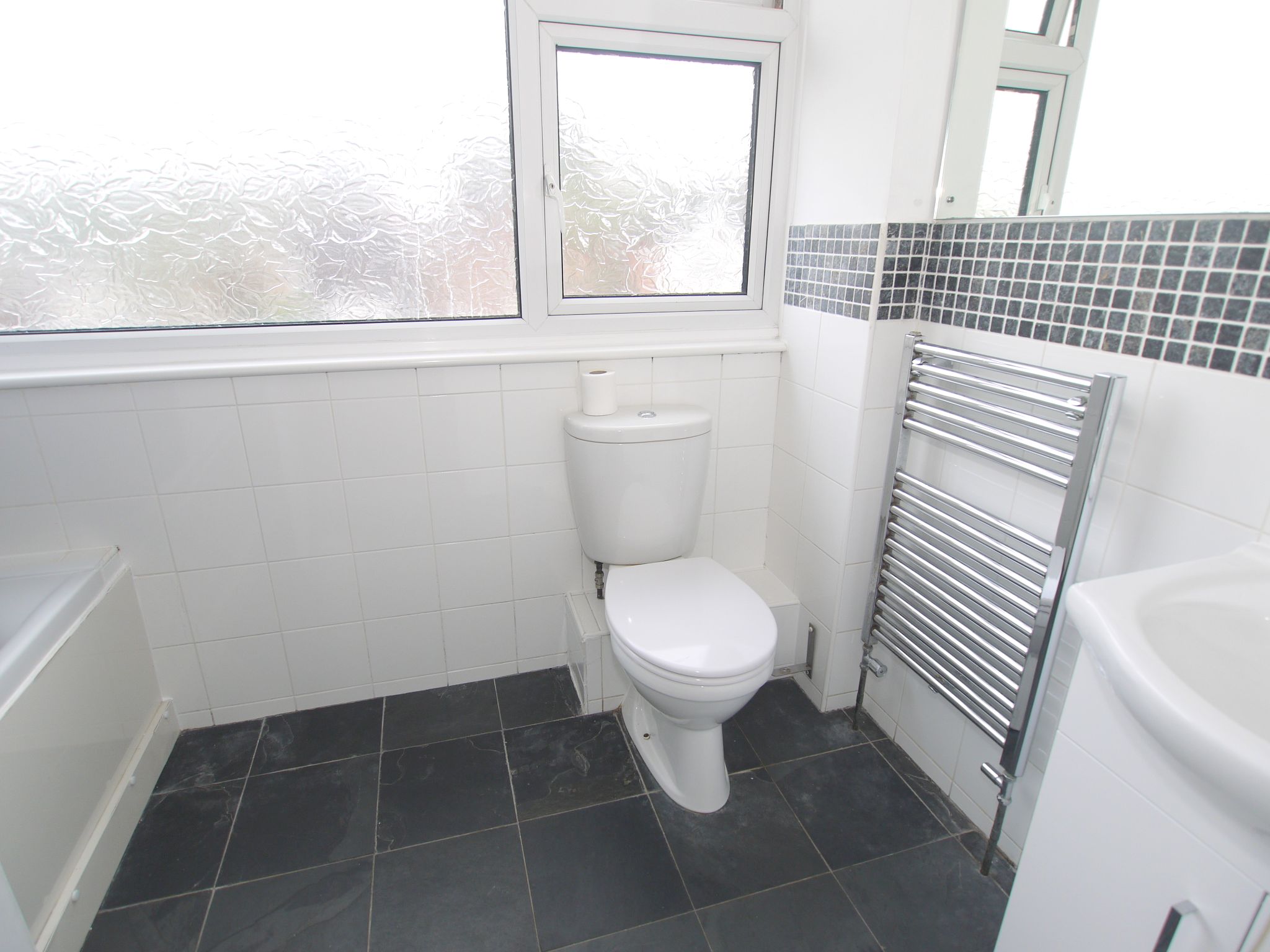 3 bedroom duplex Sold in Sevenoaks - Photograph 5