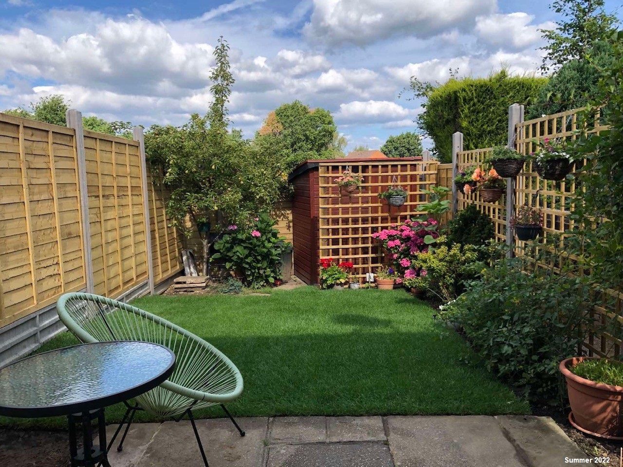 2 bedroom semi-detached house Sold in Sevenoaks - Photograph 4
