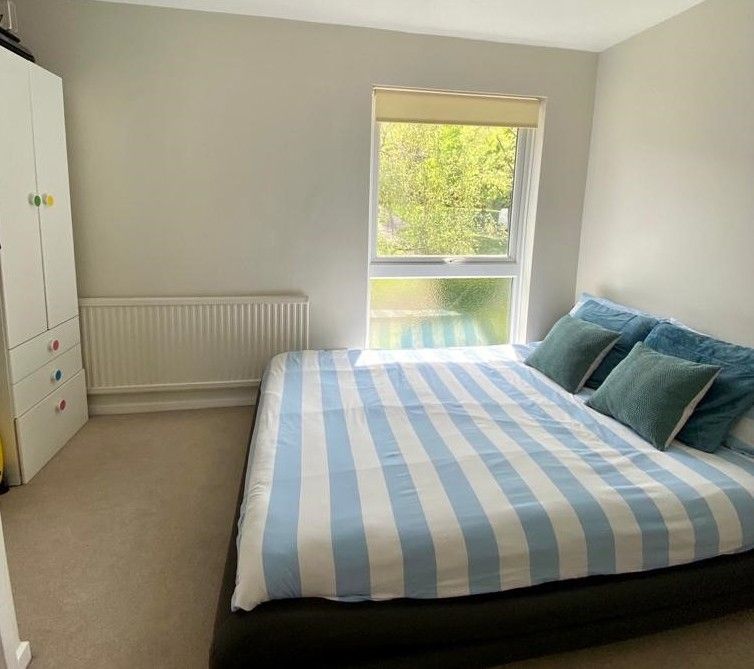 2 bedroom semi-detached house Sold in Sevenoaks - Photograph 9