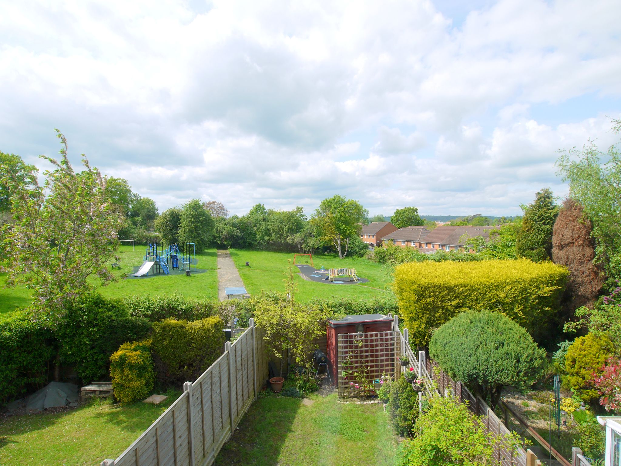 2 bedroom semi-detached house Sold in Sevenoaks - Photograph 10