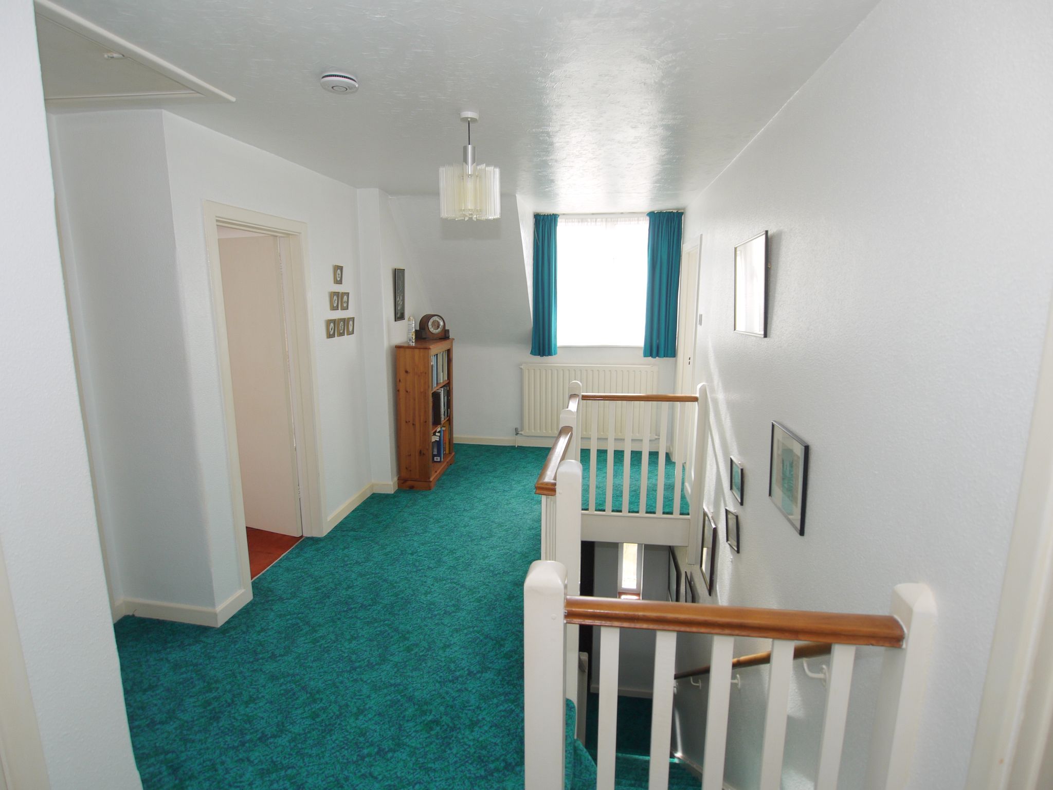 4 bedroom detached house Sold in Sevenoaks - Photograph 11