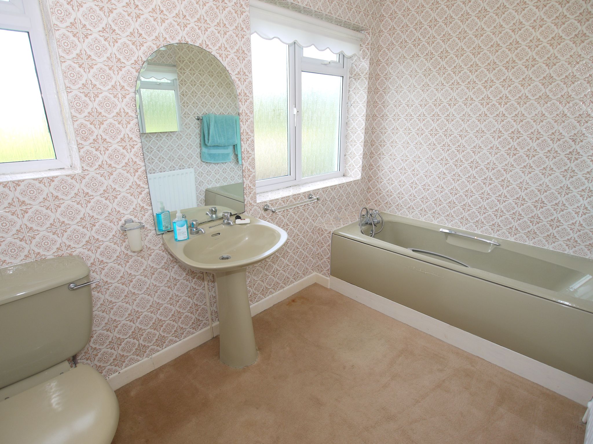 4 bedroom detached house Sold in Sevenoaks - Photograph 10