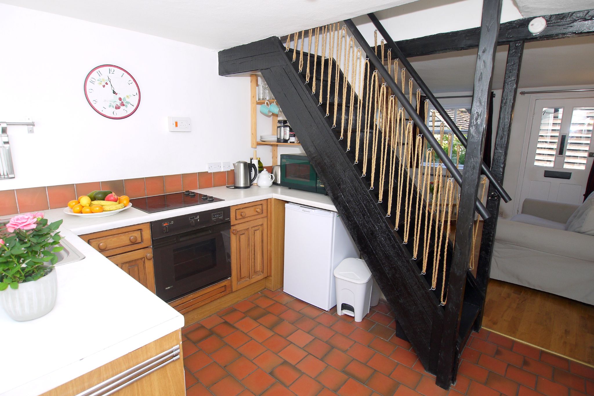1 bedroom mid terraced house Sold in Sevenoaks - Photograph 5