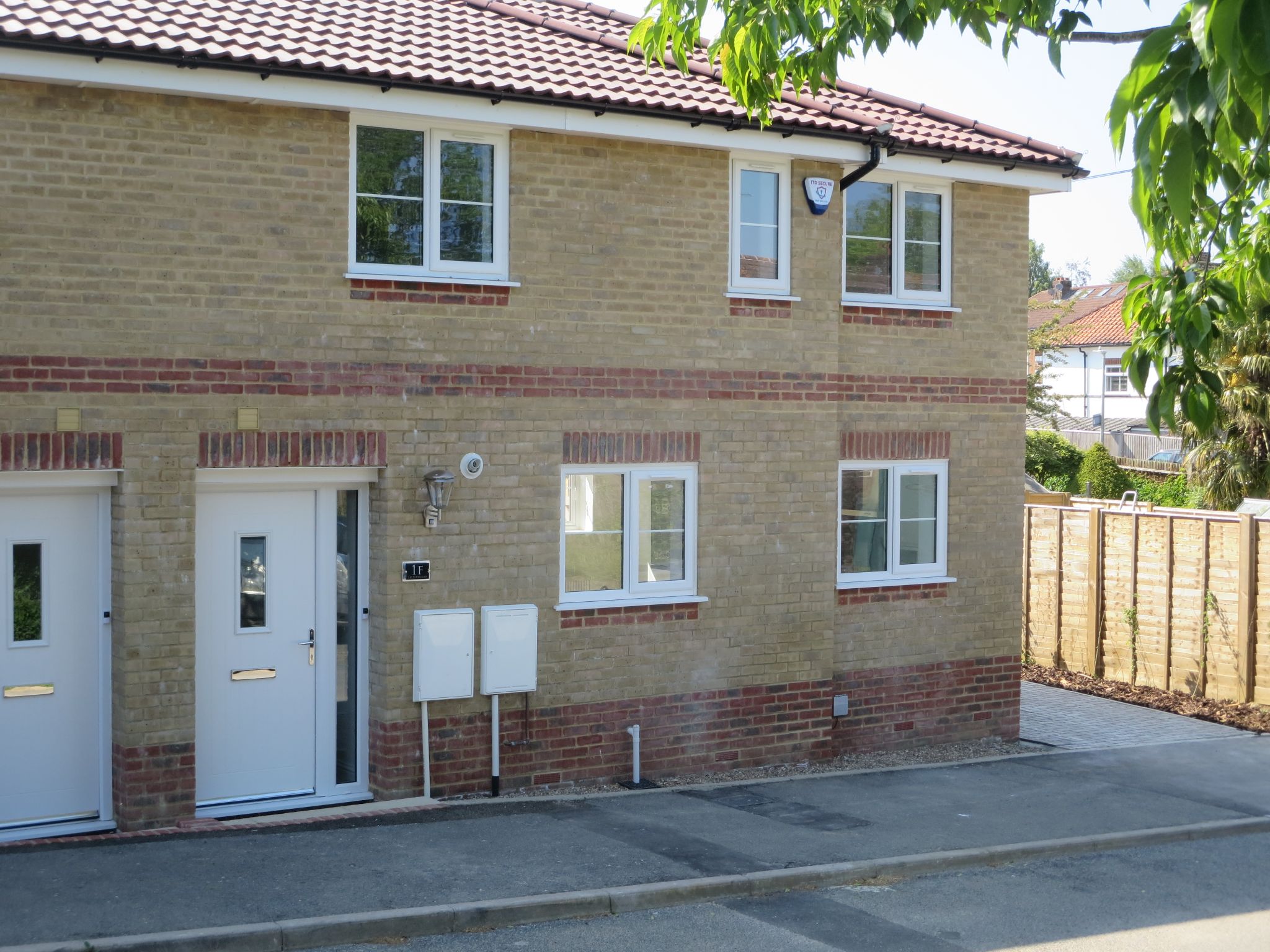 3 bedroom semi-detached house For Sale in Sevenoaks - Property photograph