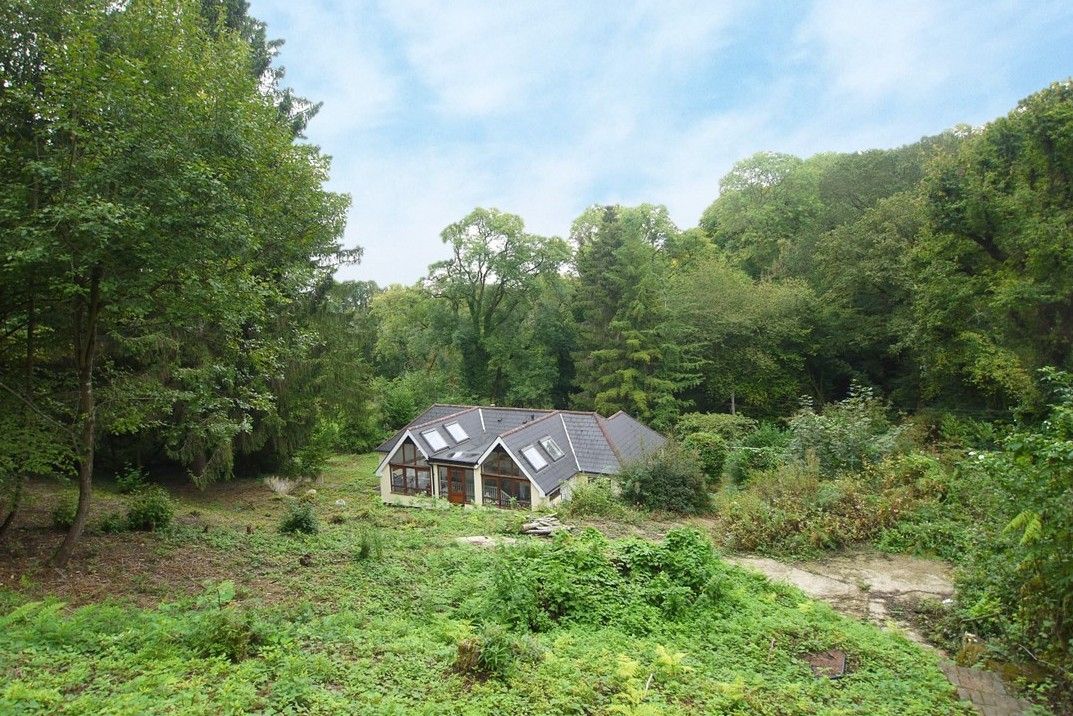 3 bedroom detached house Sold in Sevenoaks - Photograph 1