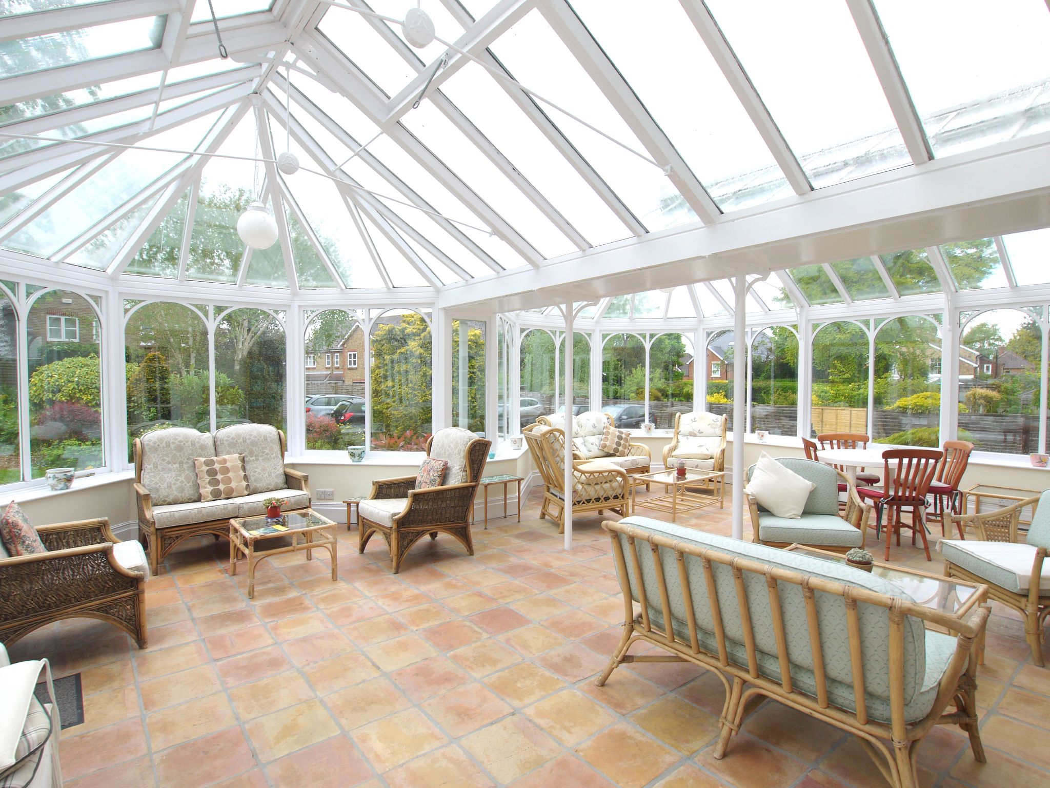 2 bedroom apartment Sold in Sevenoaks - Photograph 9