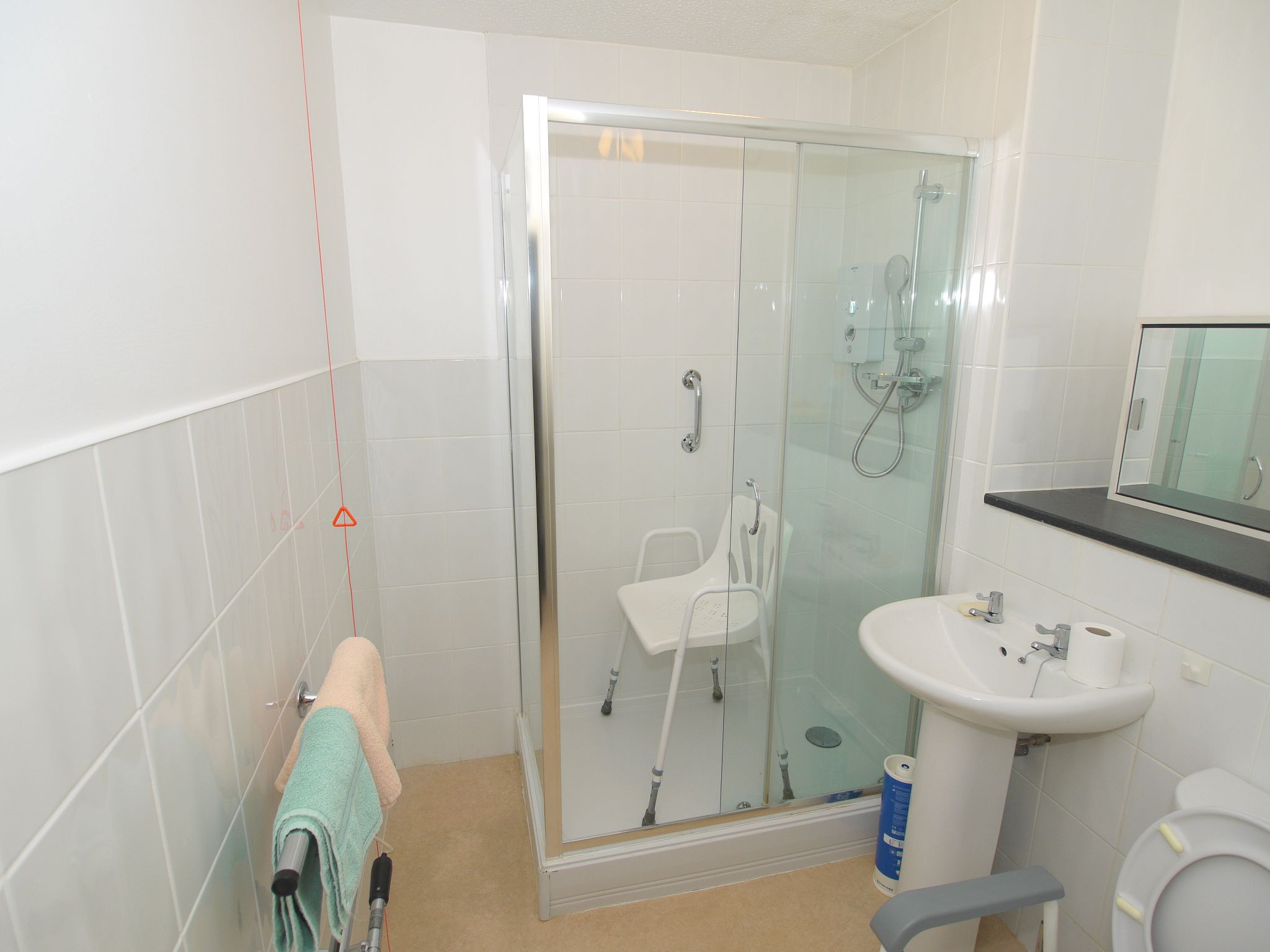2 bedroom apartment Sold in Sevenoaks - Photograph 5
