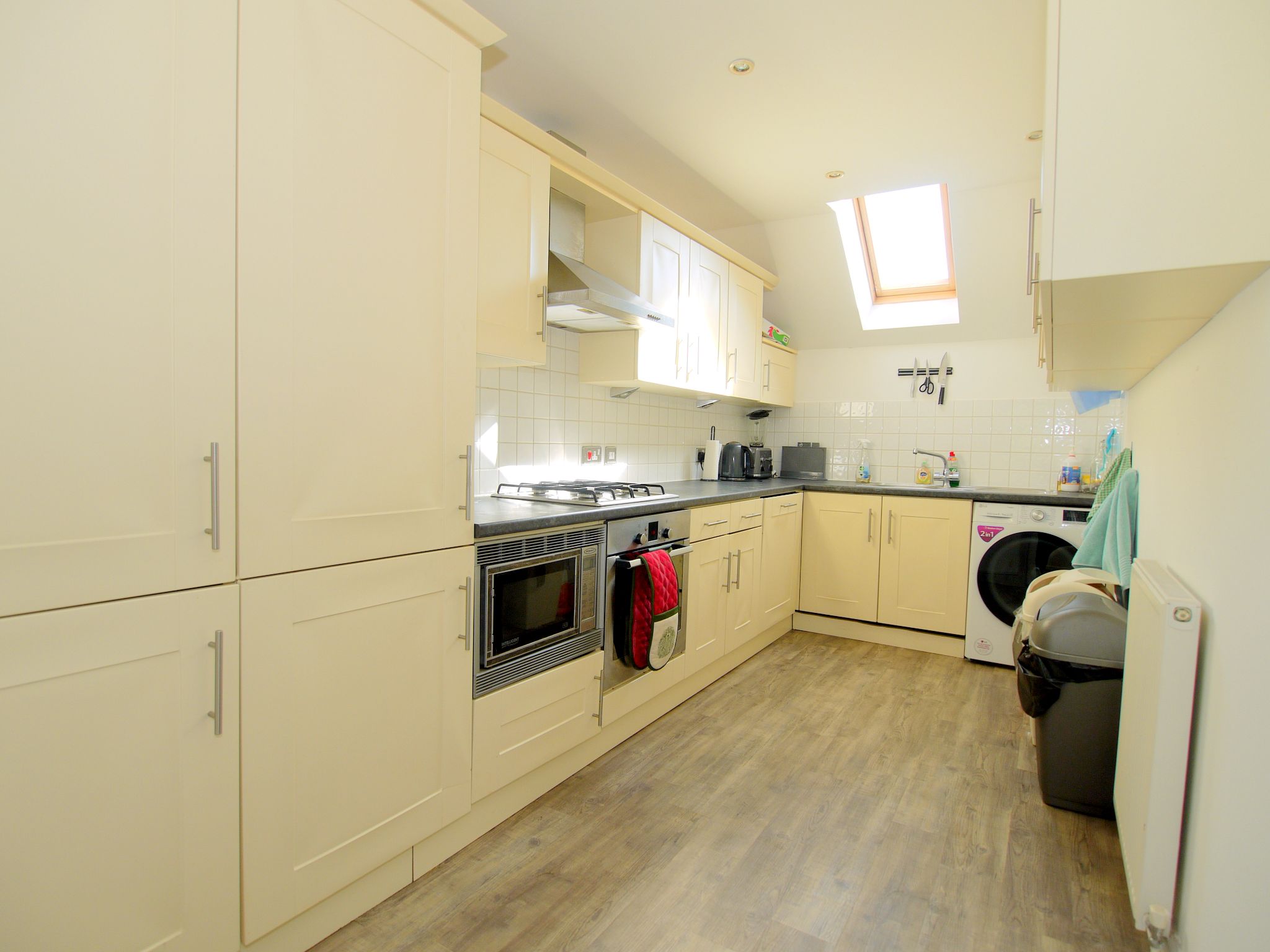 2 bedroom apartment Let in Sevenoaks - Photograph 3