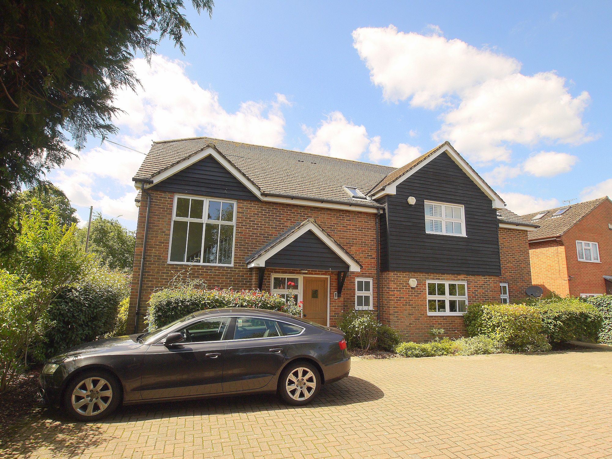 2 bedroom apartment Let in Sevenoaks - Photograph 1