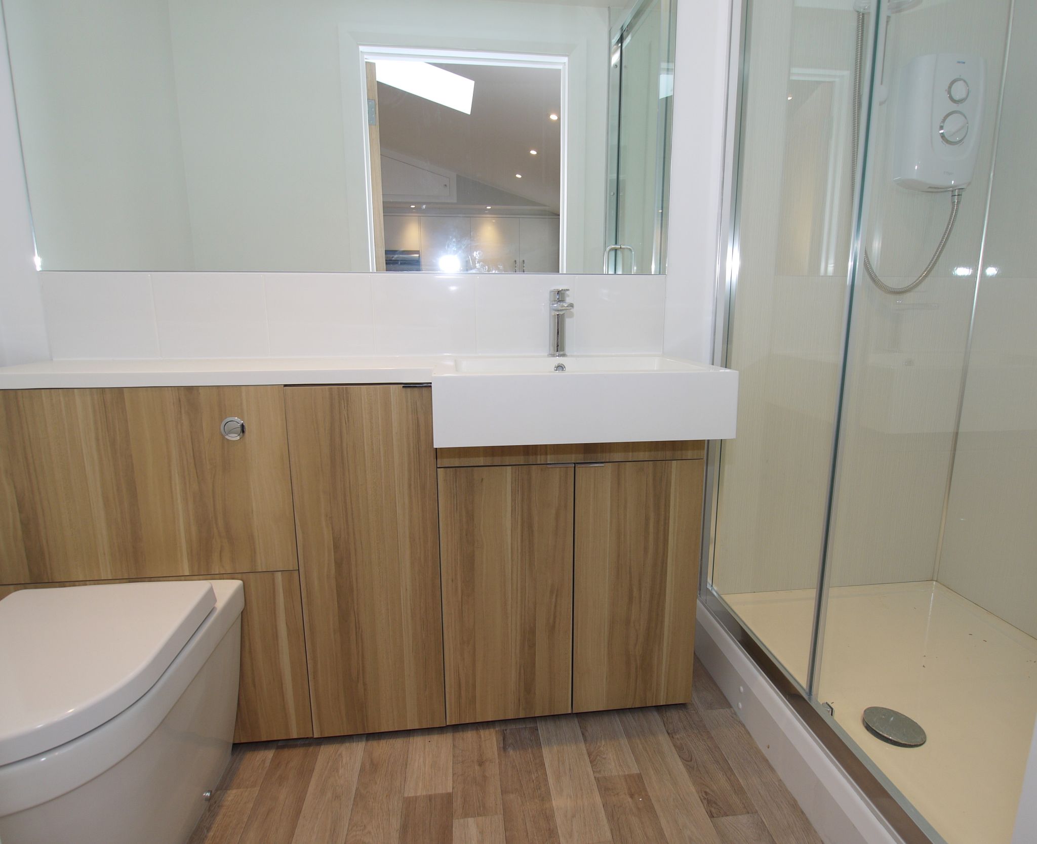 1 bedroom studio Sold in Sevenoaks - Photograph 5