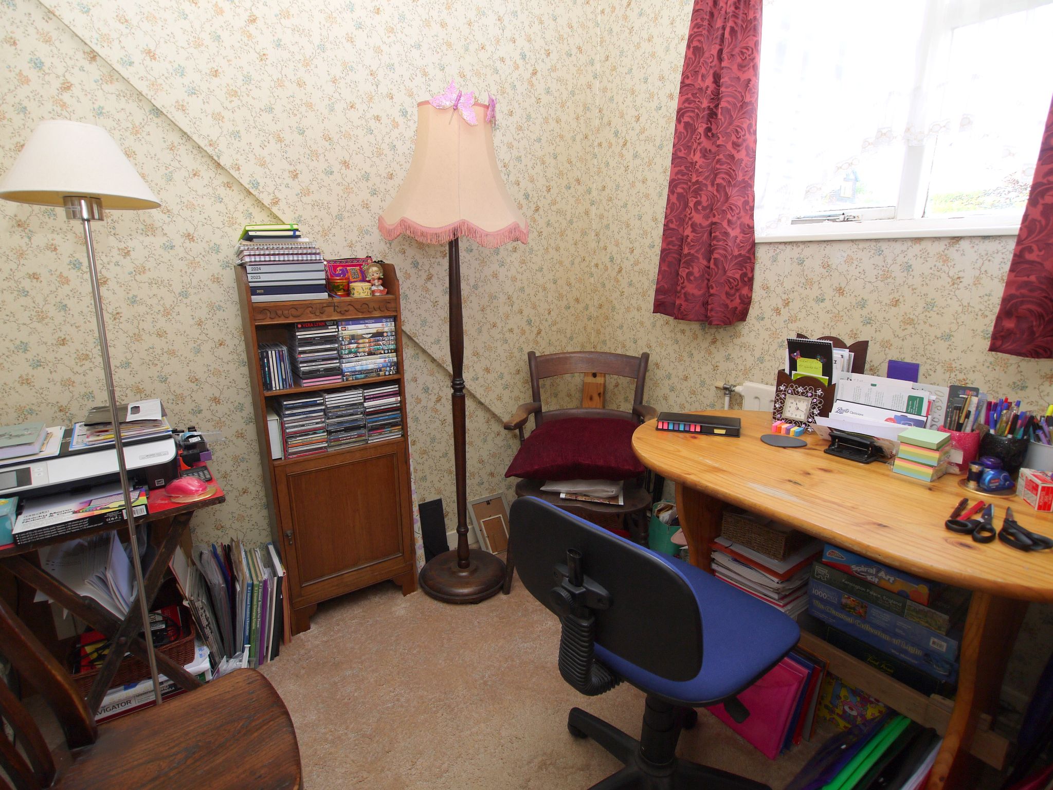 3 bedroom end terraced house For Sale in Stansted - Photograph 8