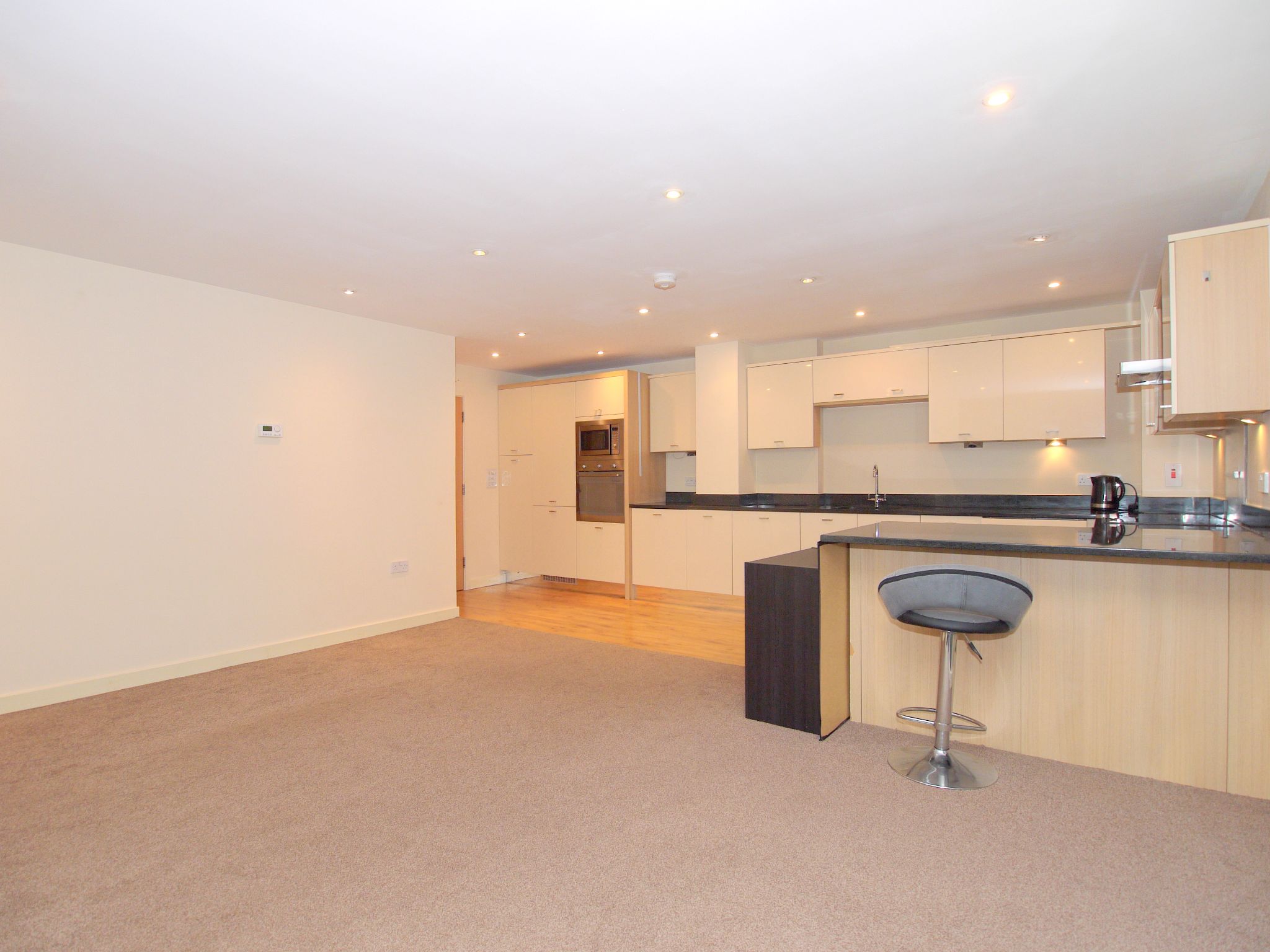 2 bedroom apartment SSTC in Sevenoaks - Photograph 4