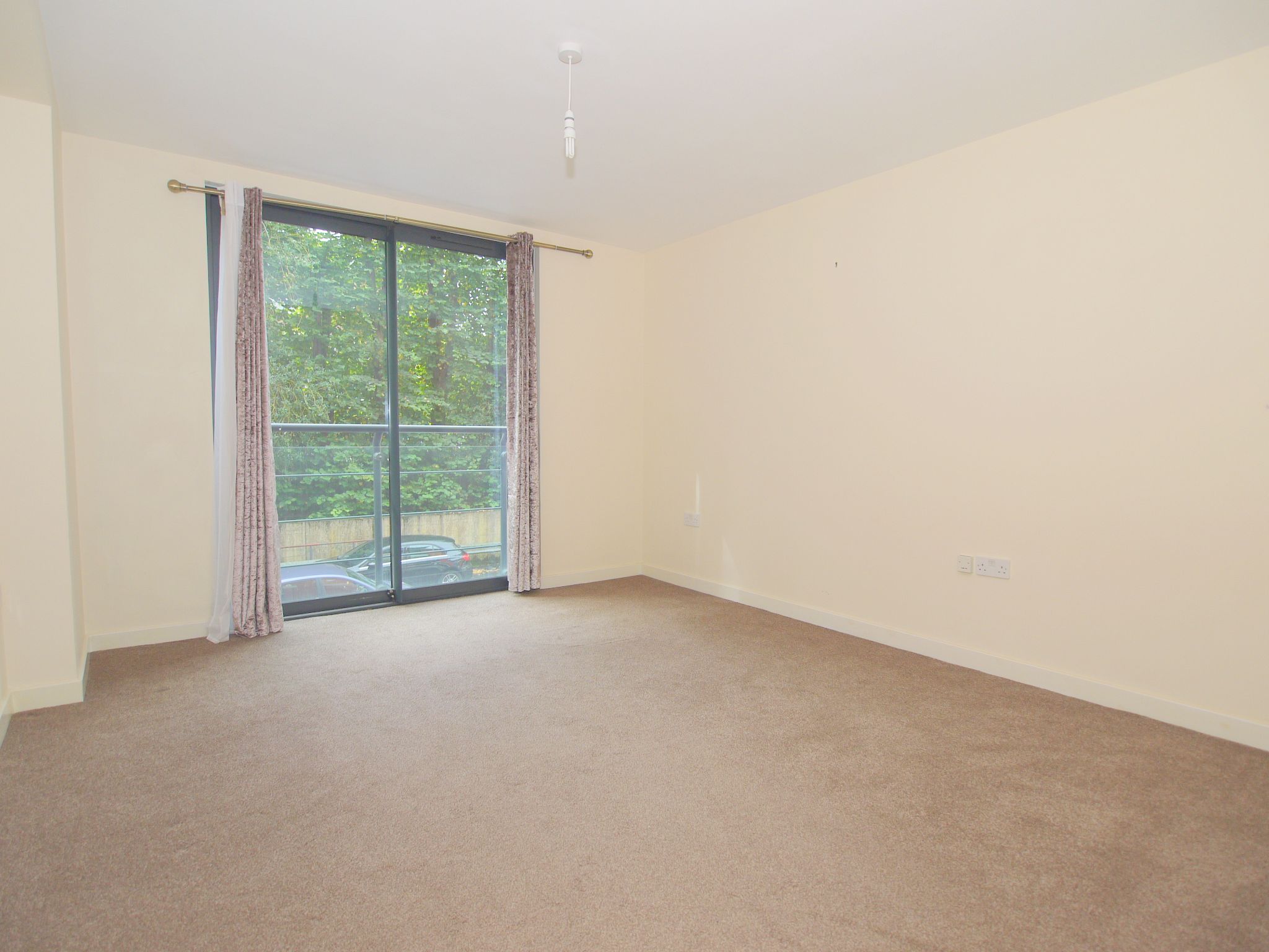 2 bedroom apartment SSTC in Sevenoaks - Photograph 7