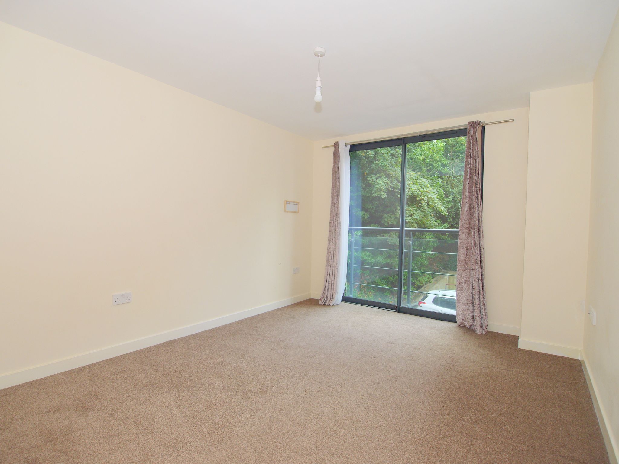 2 bedroom apartment SSTC in Sevenoaks - Photograph 6