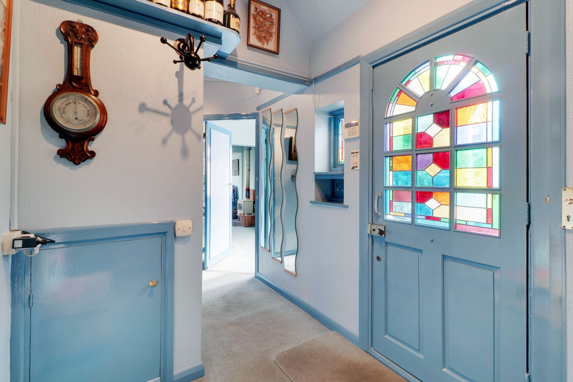 4 bedroom detached house Sold in Sevenoaks - Photograph 6