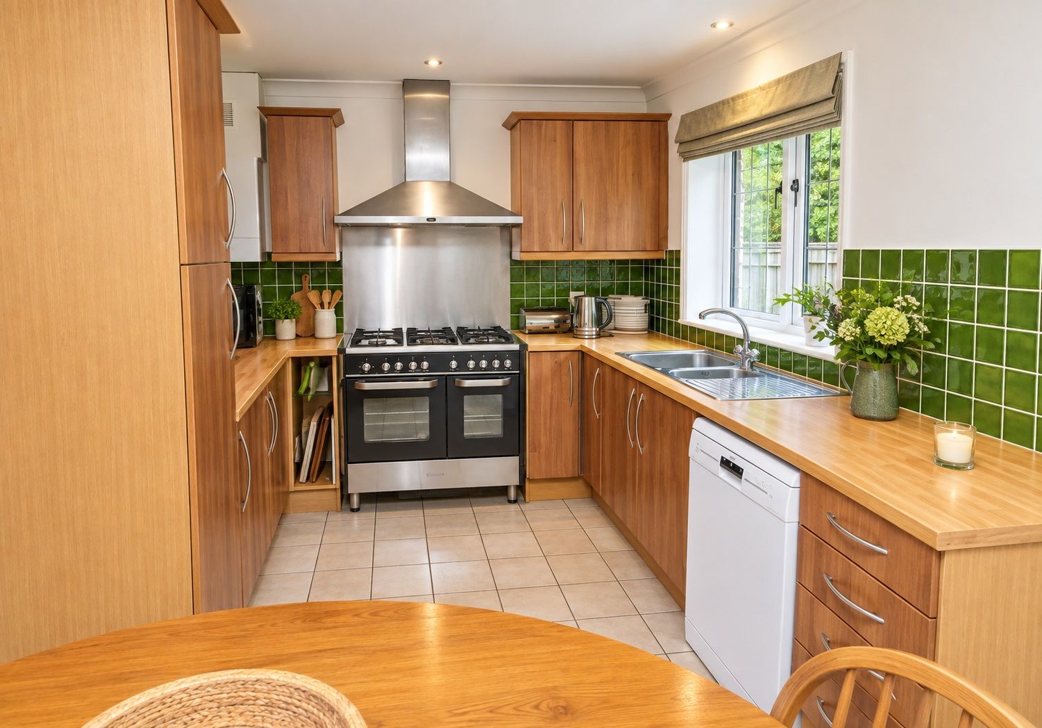 5 bedroom detached house For Sale in Sevenoaks - Property photograph