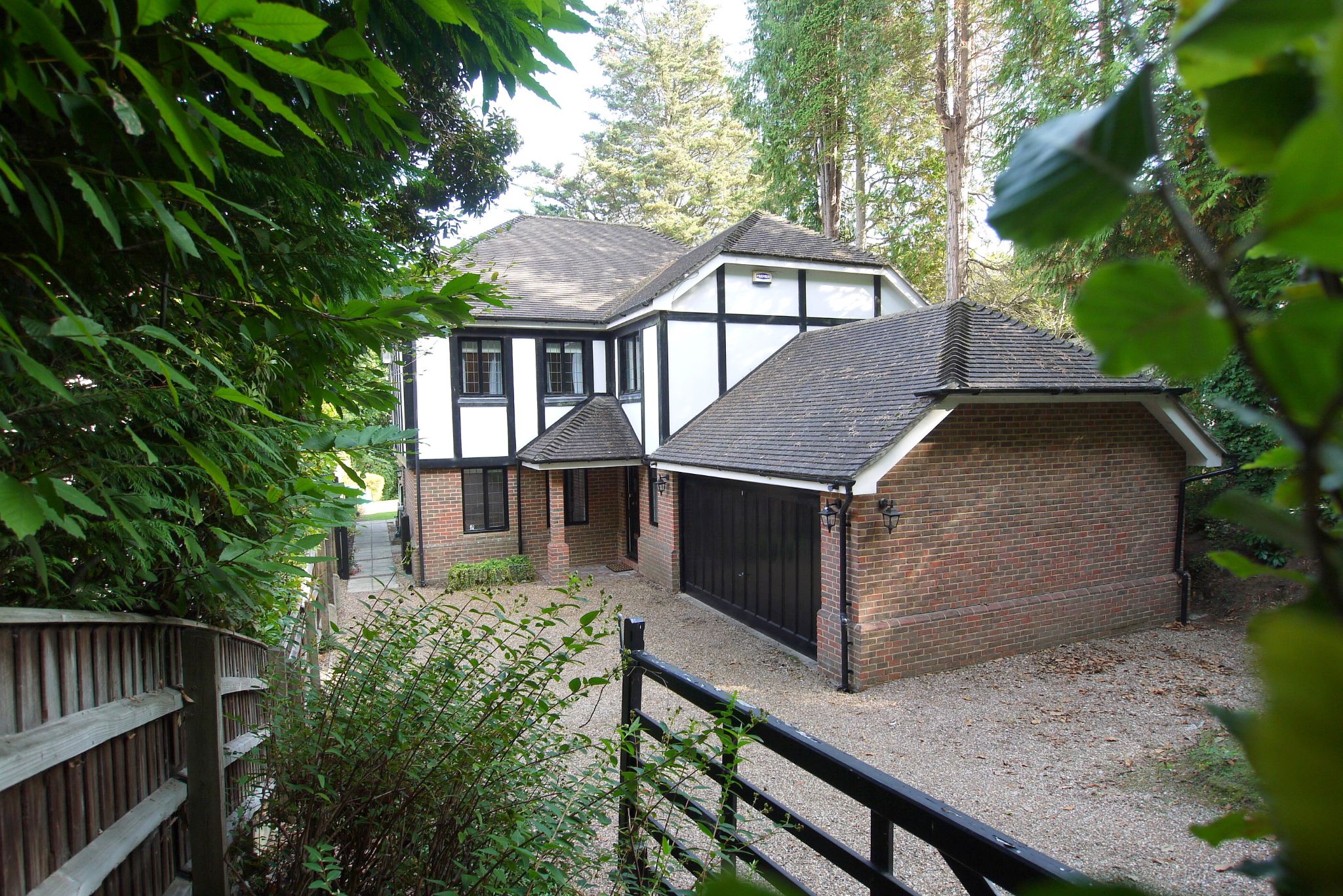 5 bedroom detached house For Sale in Sevenoaks - Property photograph
