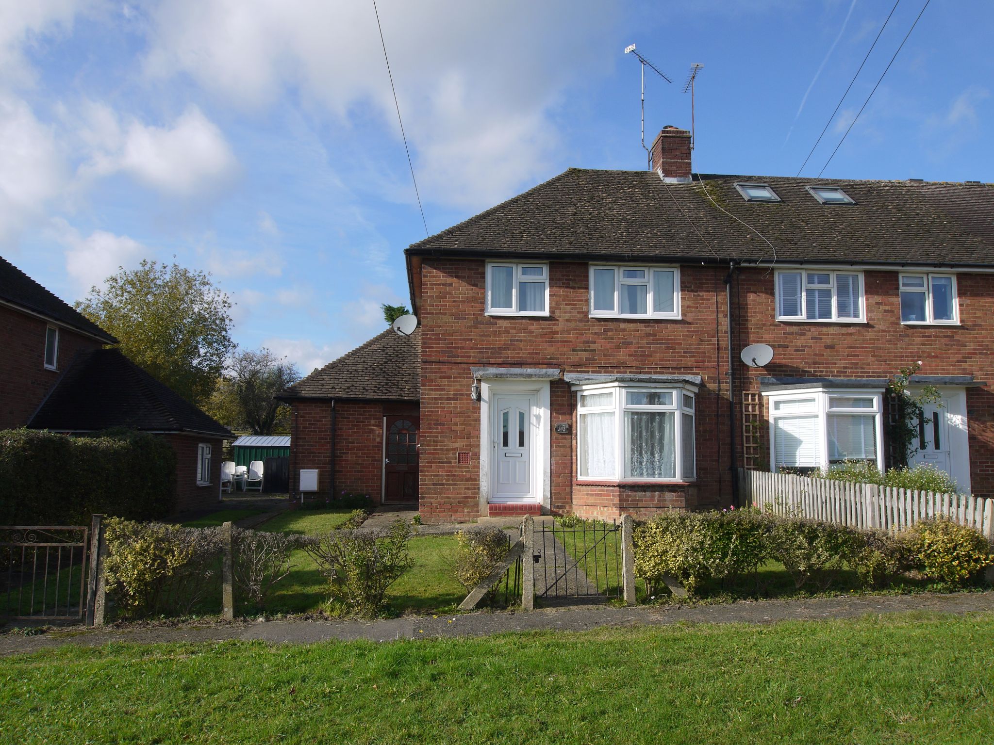 2 bedroom semi-detached house Sold in Sevenoaks - Photograph 1