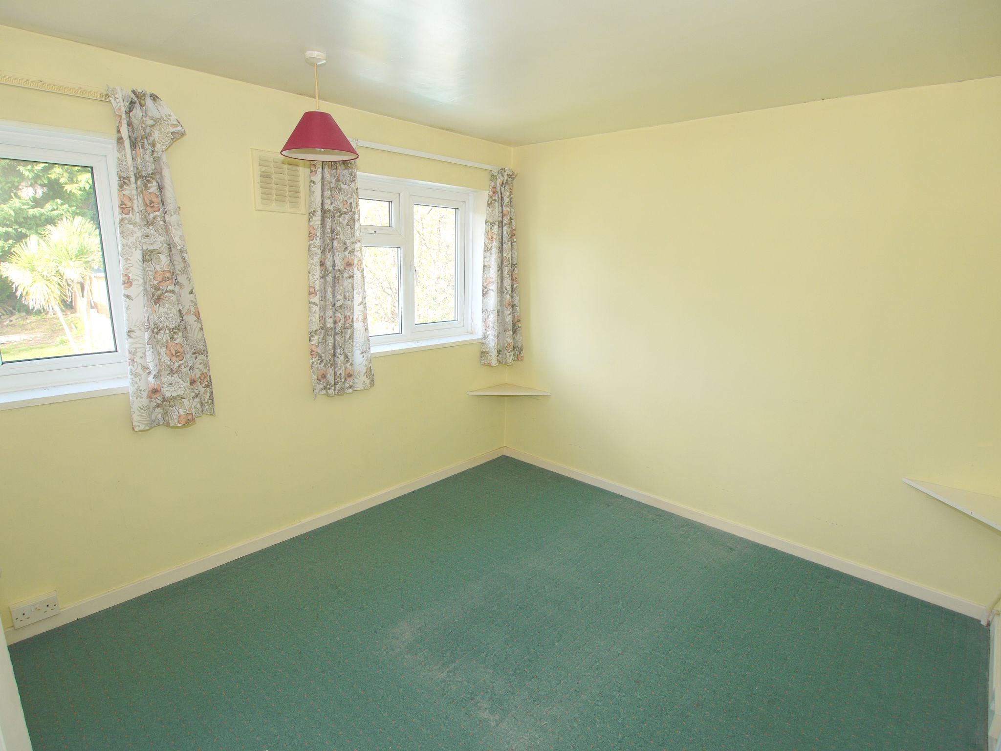 2 bedroom semi-detached house Sold in Sevenoaks - Photograph 5