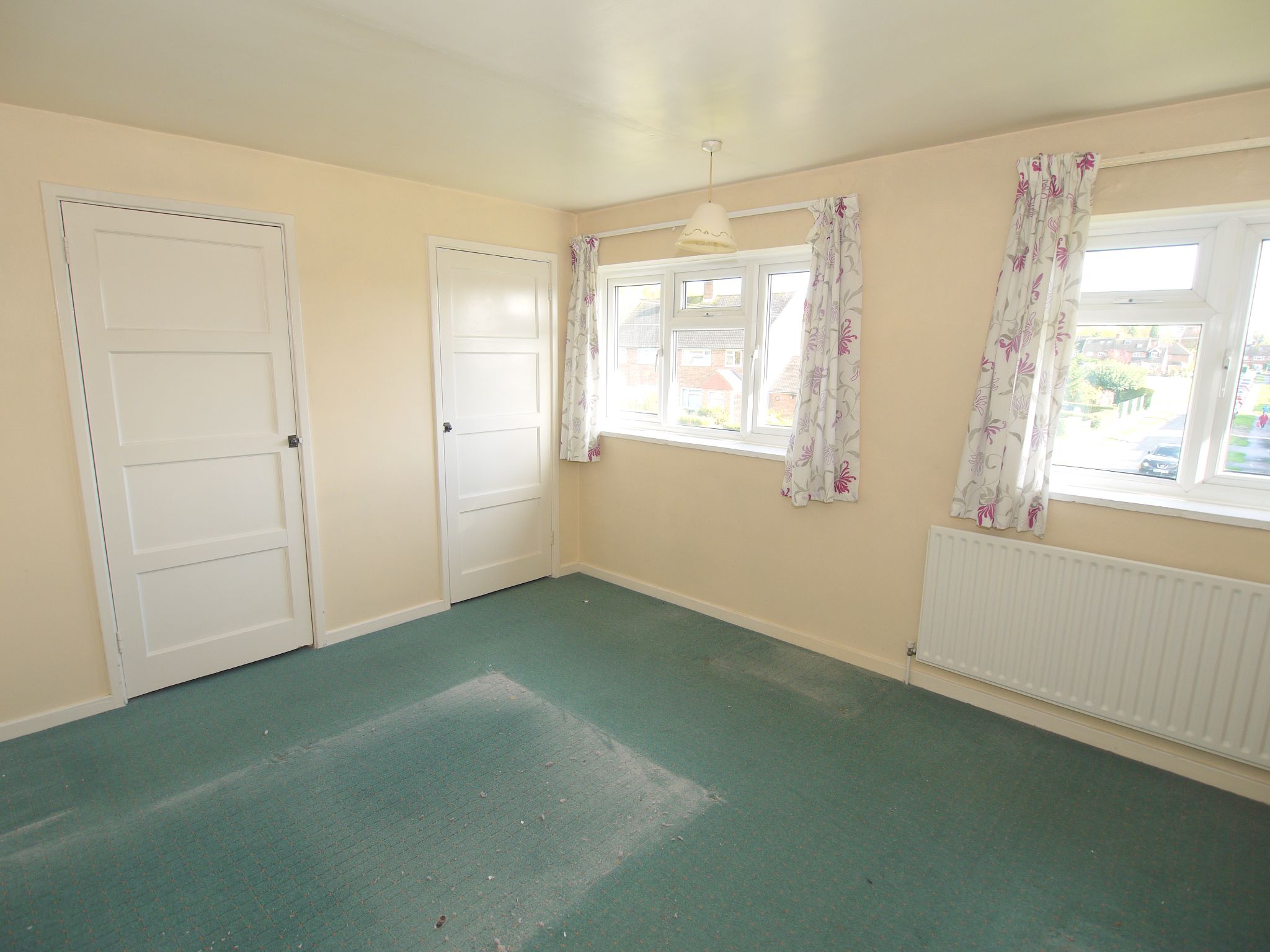 2 bedroom semi-detached house Sold in Sevenoaks - Photograph 6