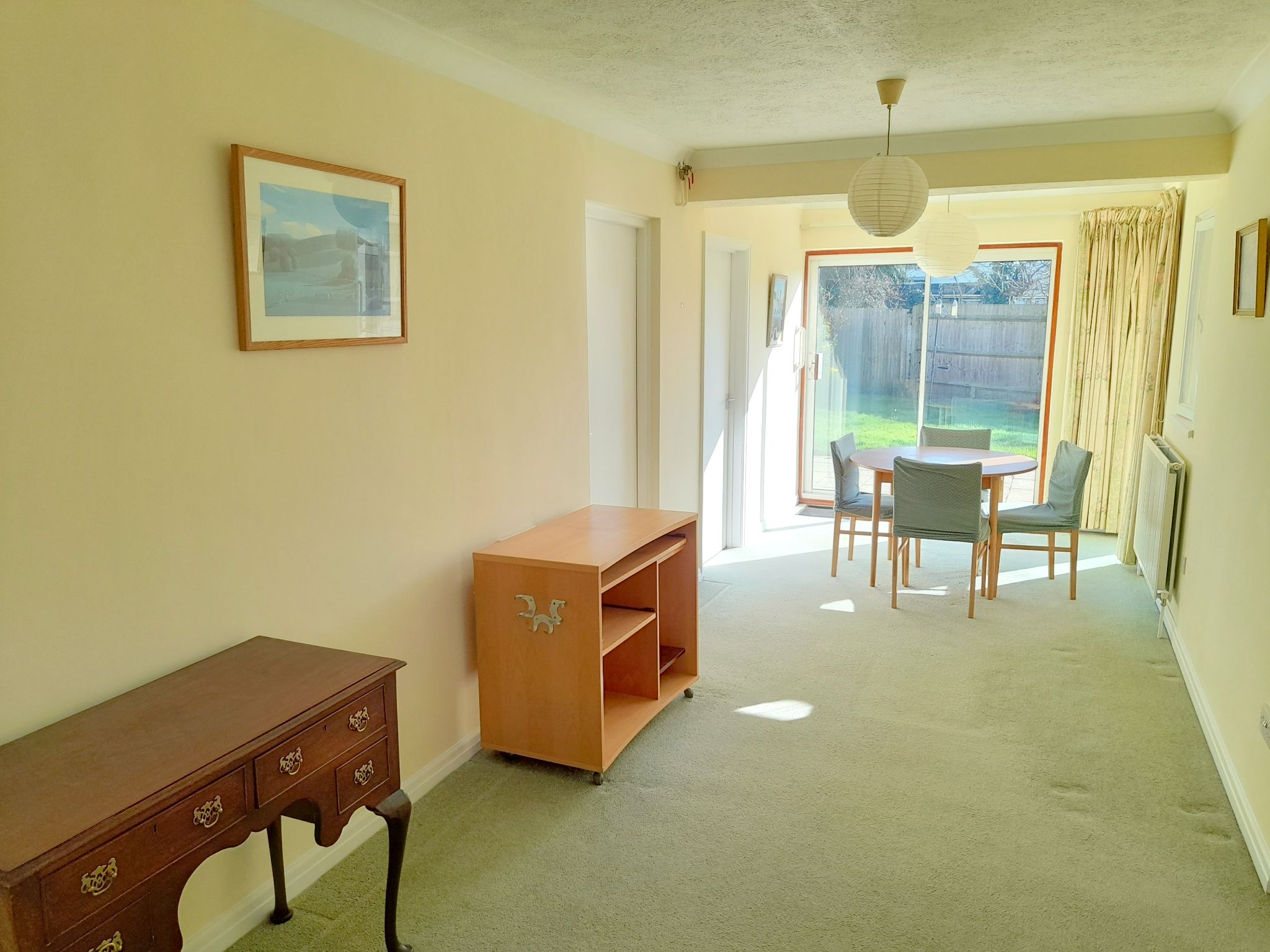 4 bedroom link detached house Sold in Sevenoaks - Photograph 4