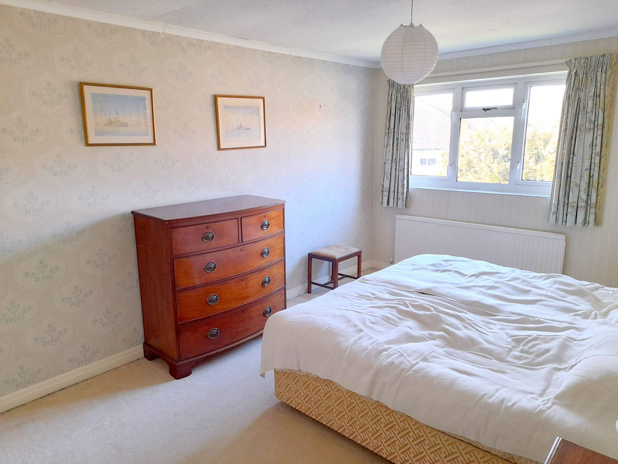4 bedroom link detached house Sold in Sevenoaks - Photograph 7
