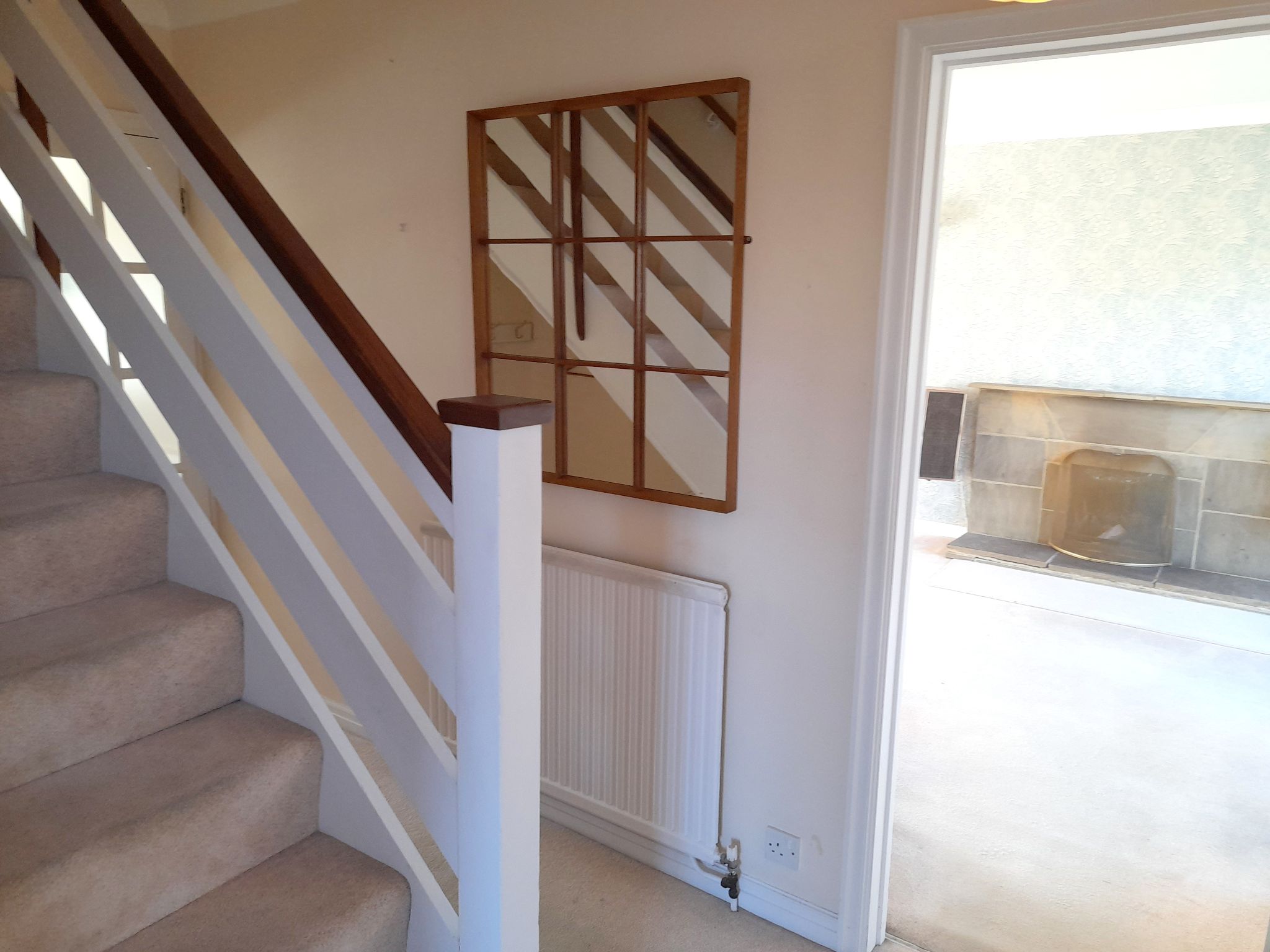4 bedroom link detached house Sold in Sevenoaks - Photograph 6