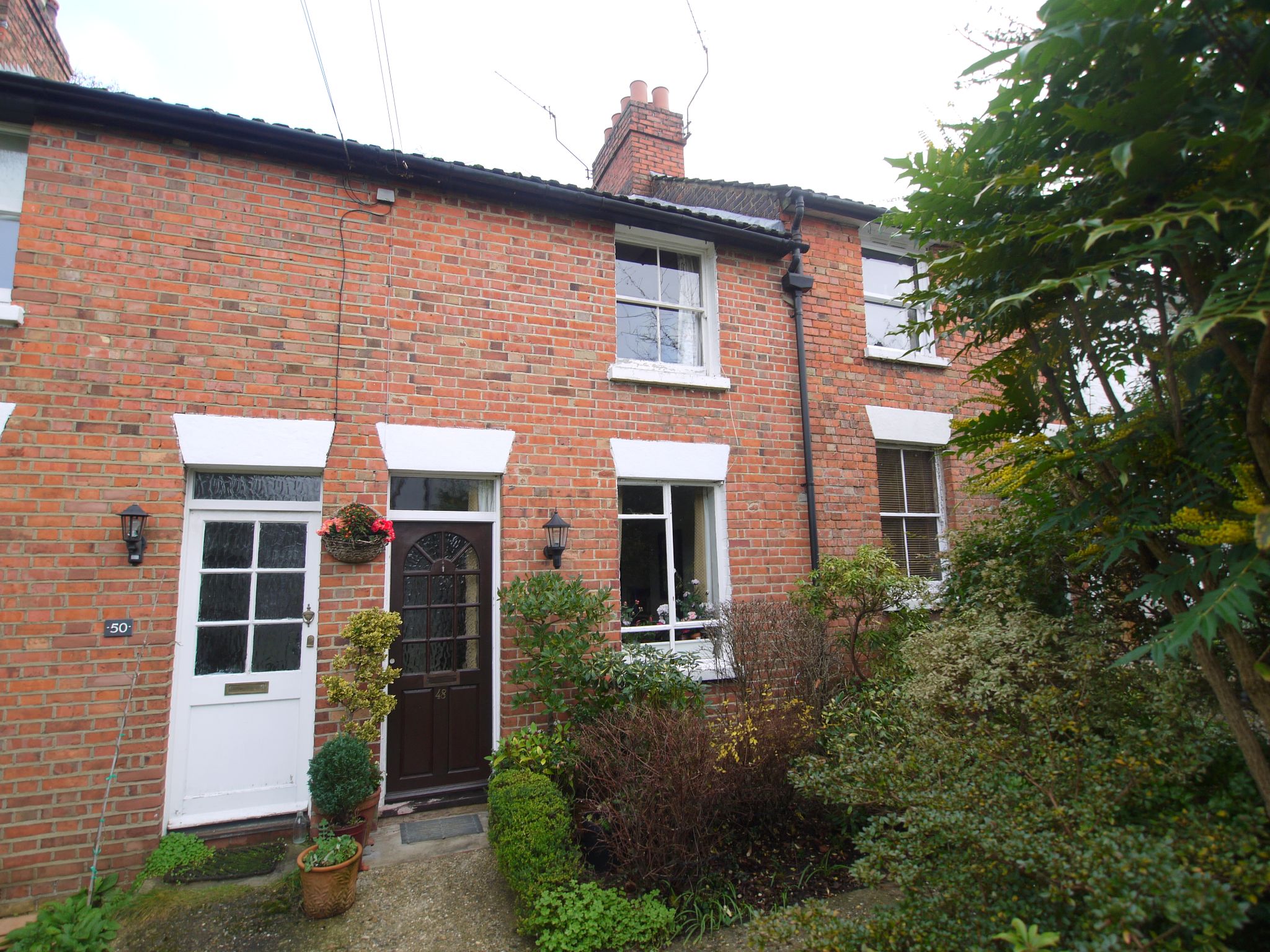 2 bedroom mid terraced house Sold in Sevenoaks - Photograph 1