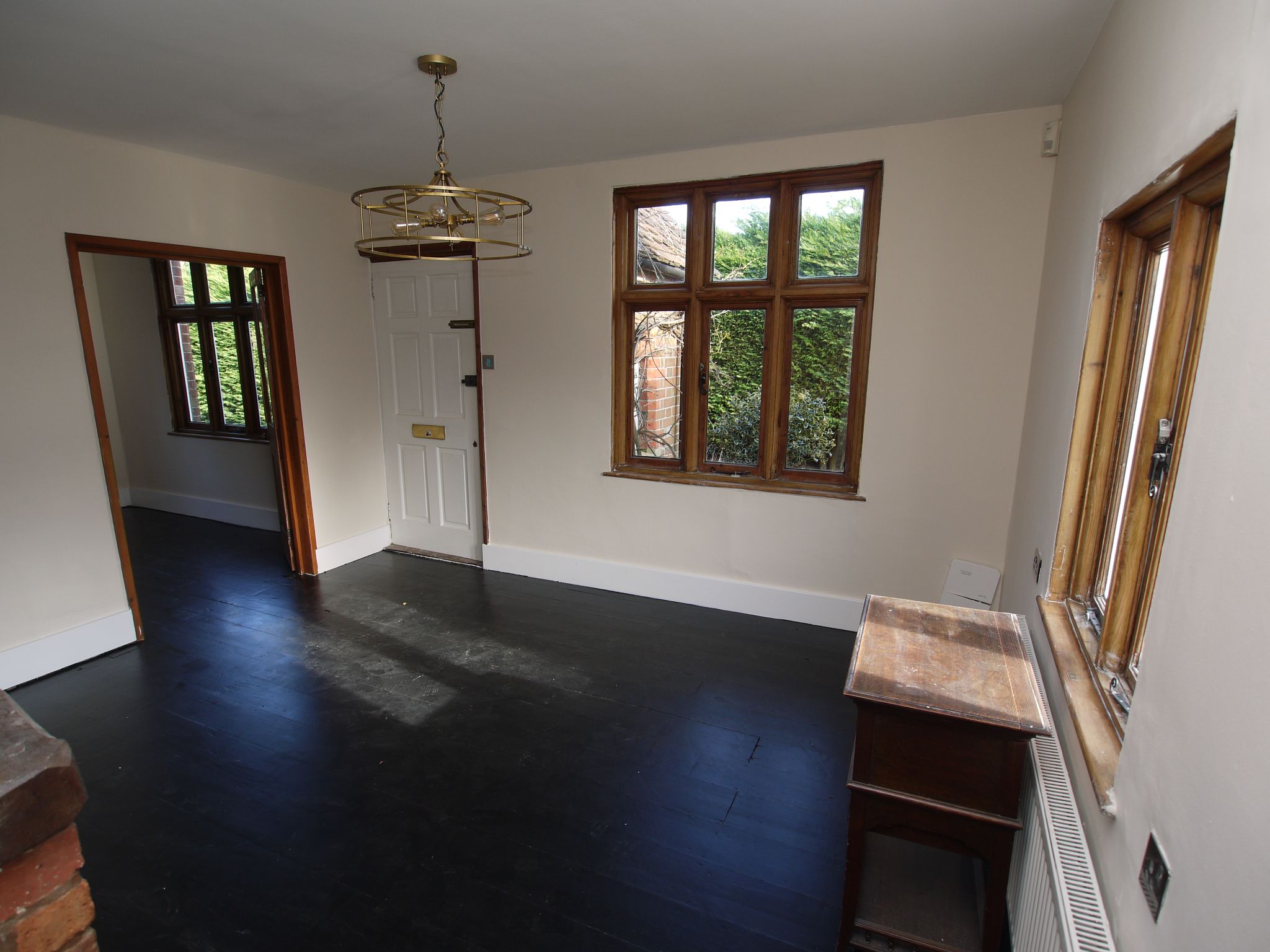 3 bedroom detached house For Sale in Leigh - Photograph 6