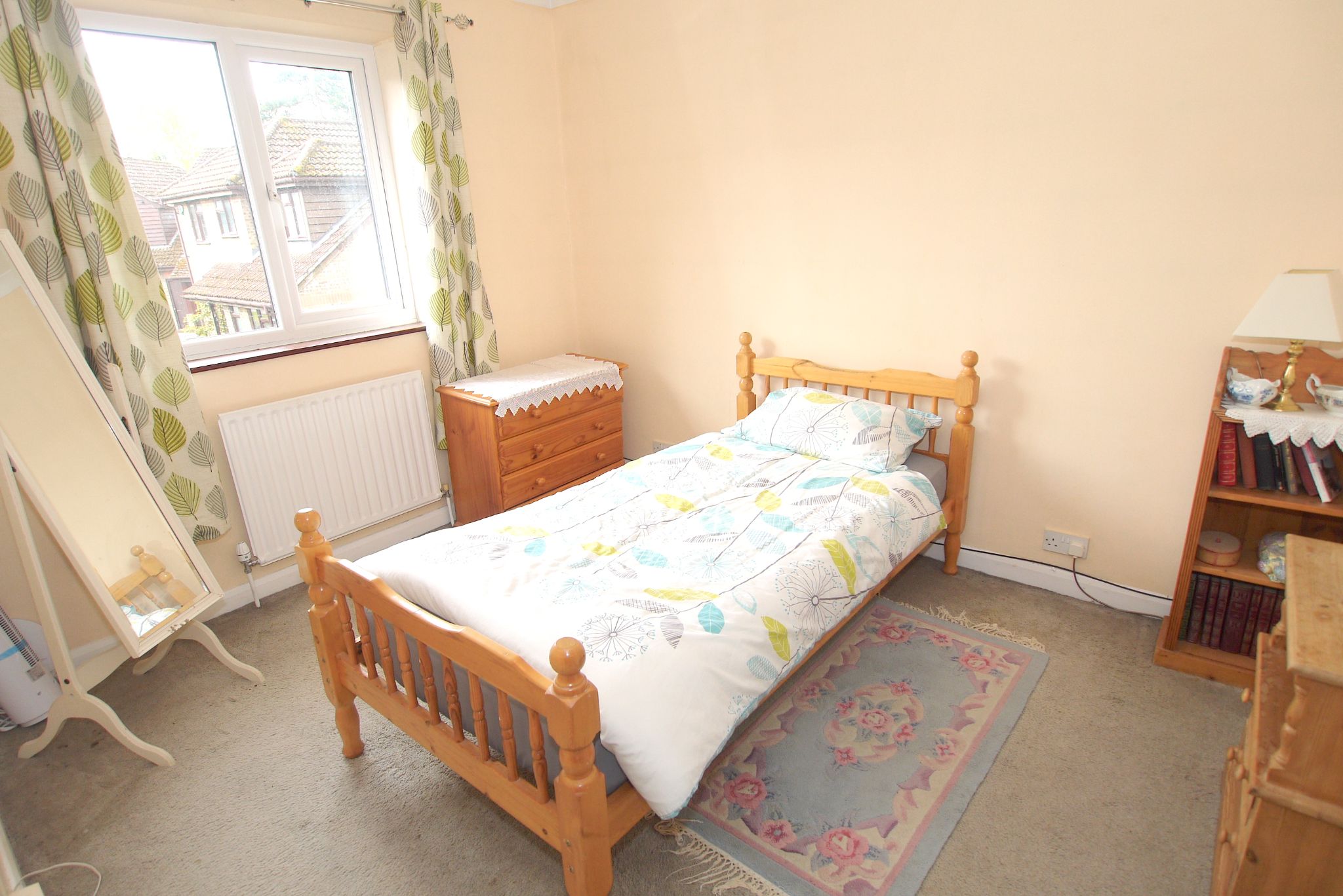 4 bedroom detached house Sold in Sevenoaks - Photograph 12