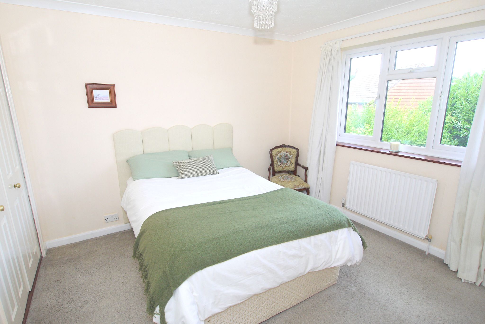 4 bedroom detached house Sold in Sevenoaks - Photograph 9