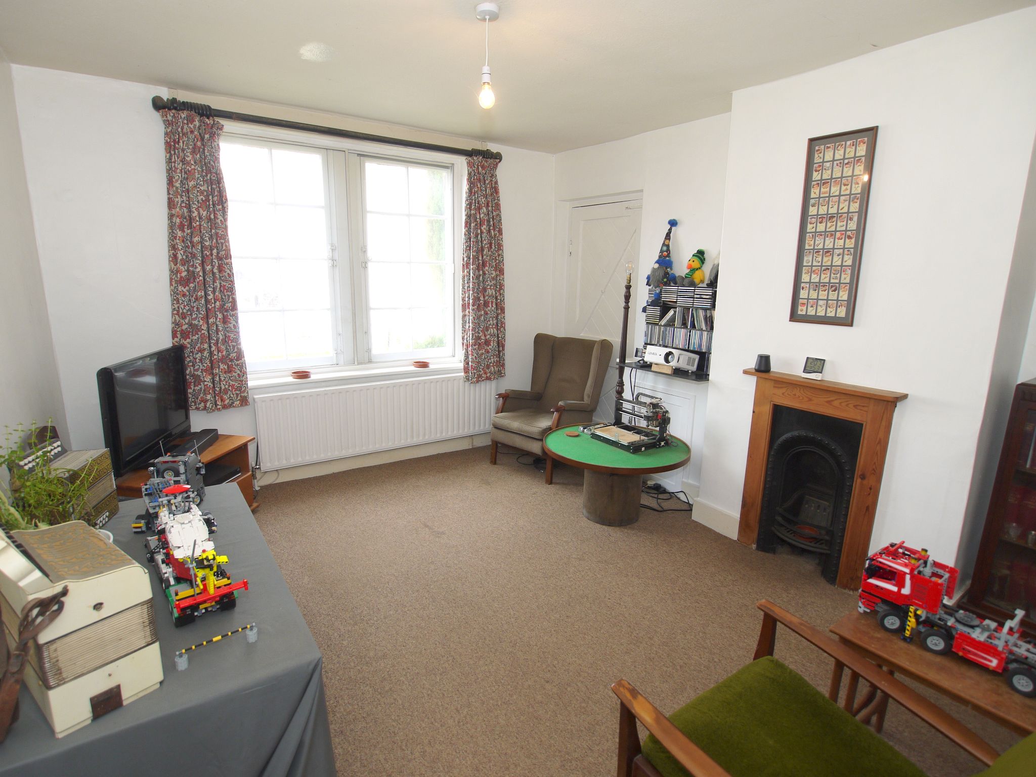 2 bedroom end terraced house Sold in Sevenoaks - Photograph 4
