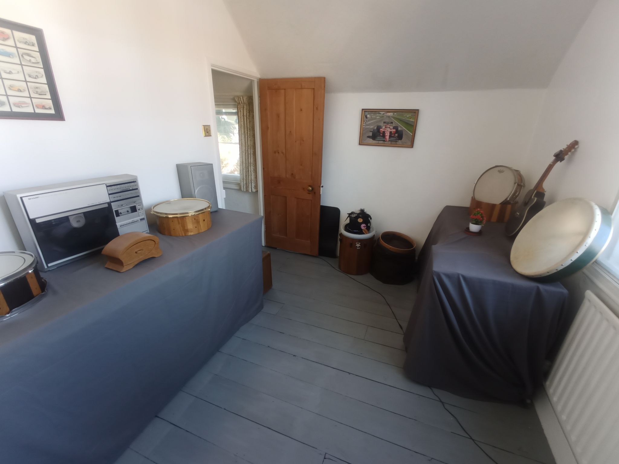 2 bedroom end terraced house Sold in Sevenoaks - Photograph 8