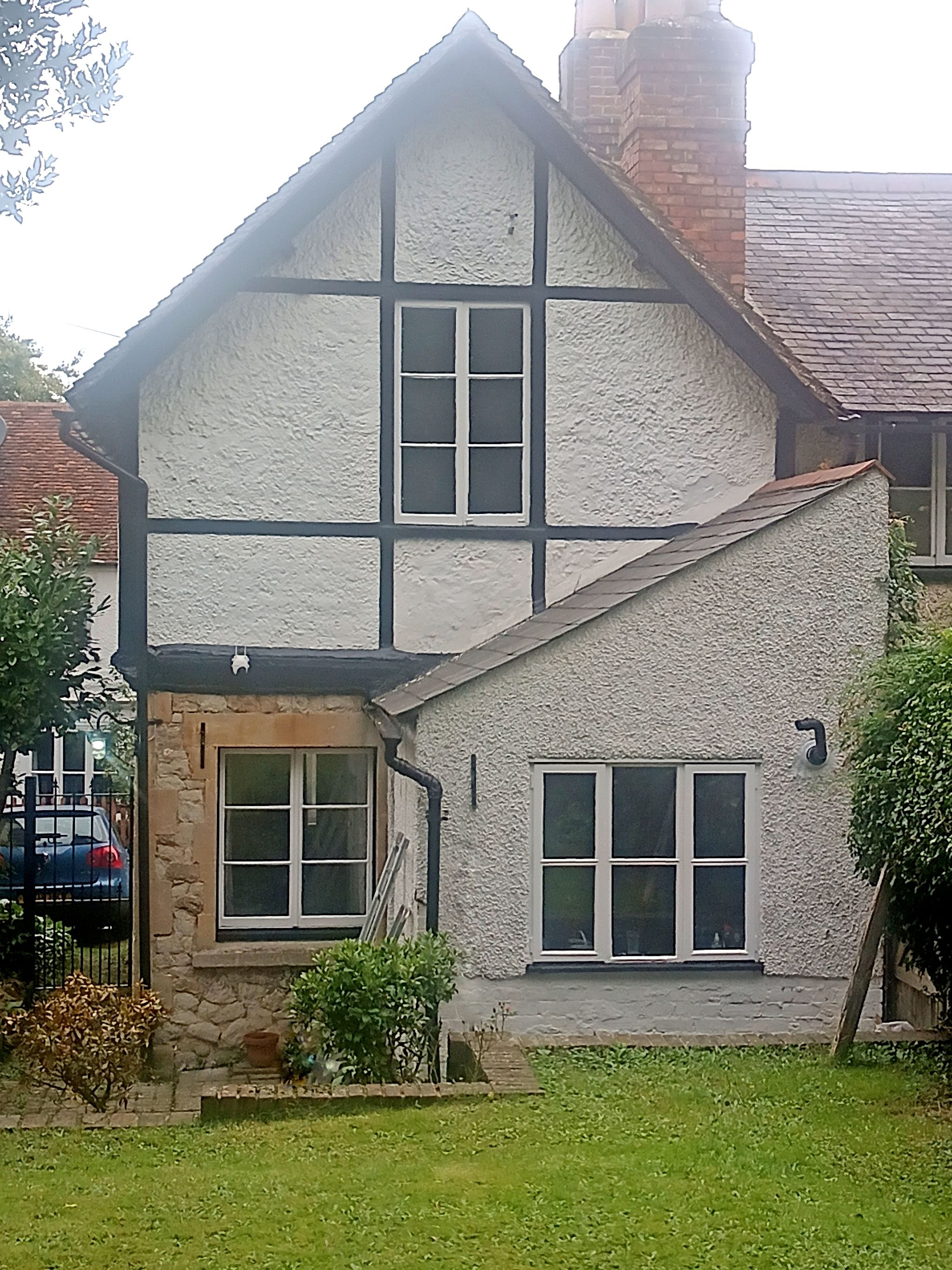 2 bedroom end terraced house Sold in Sevenoaks - Photograph 9