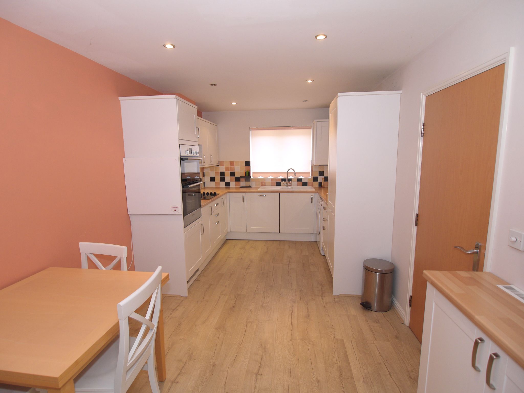 3 bedroom mid terraced house Sold in Sevenoaks - Photograph 3